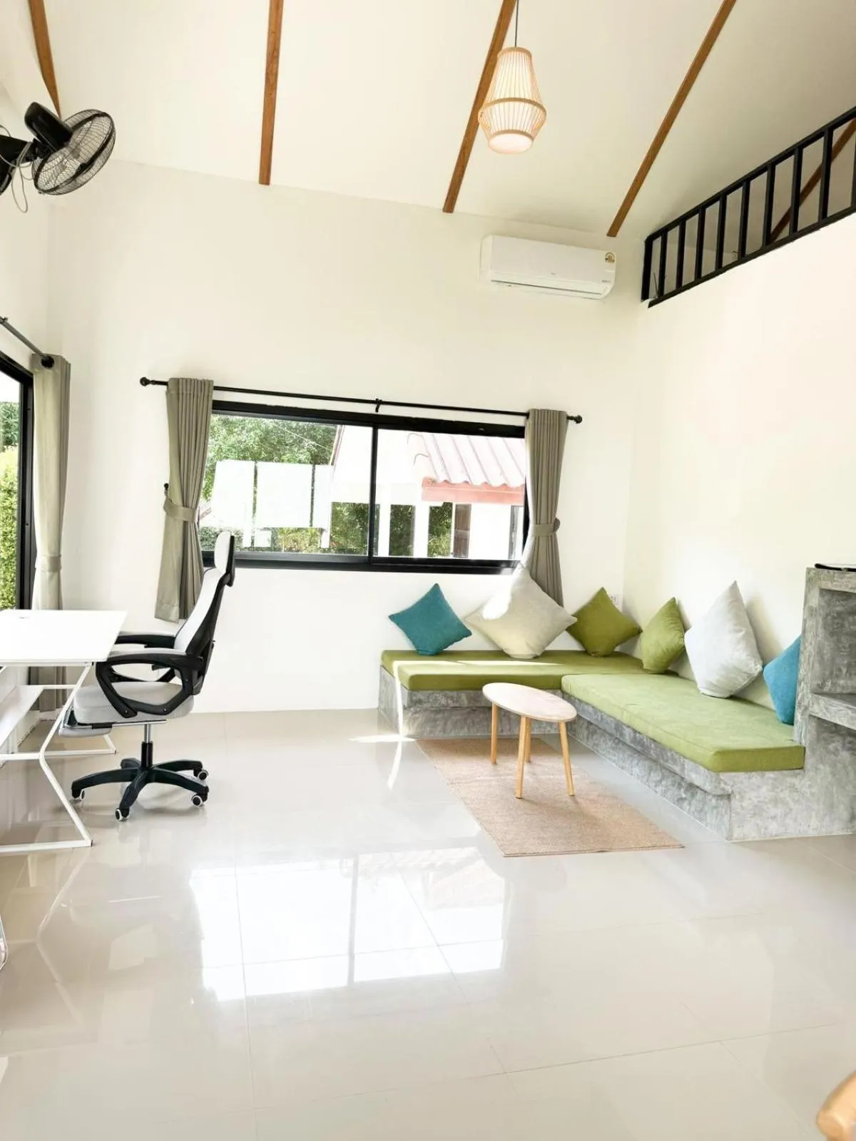 Living room in Golden Hill Resort