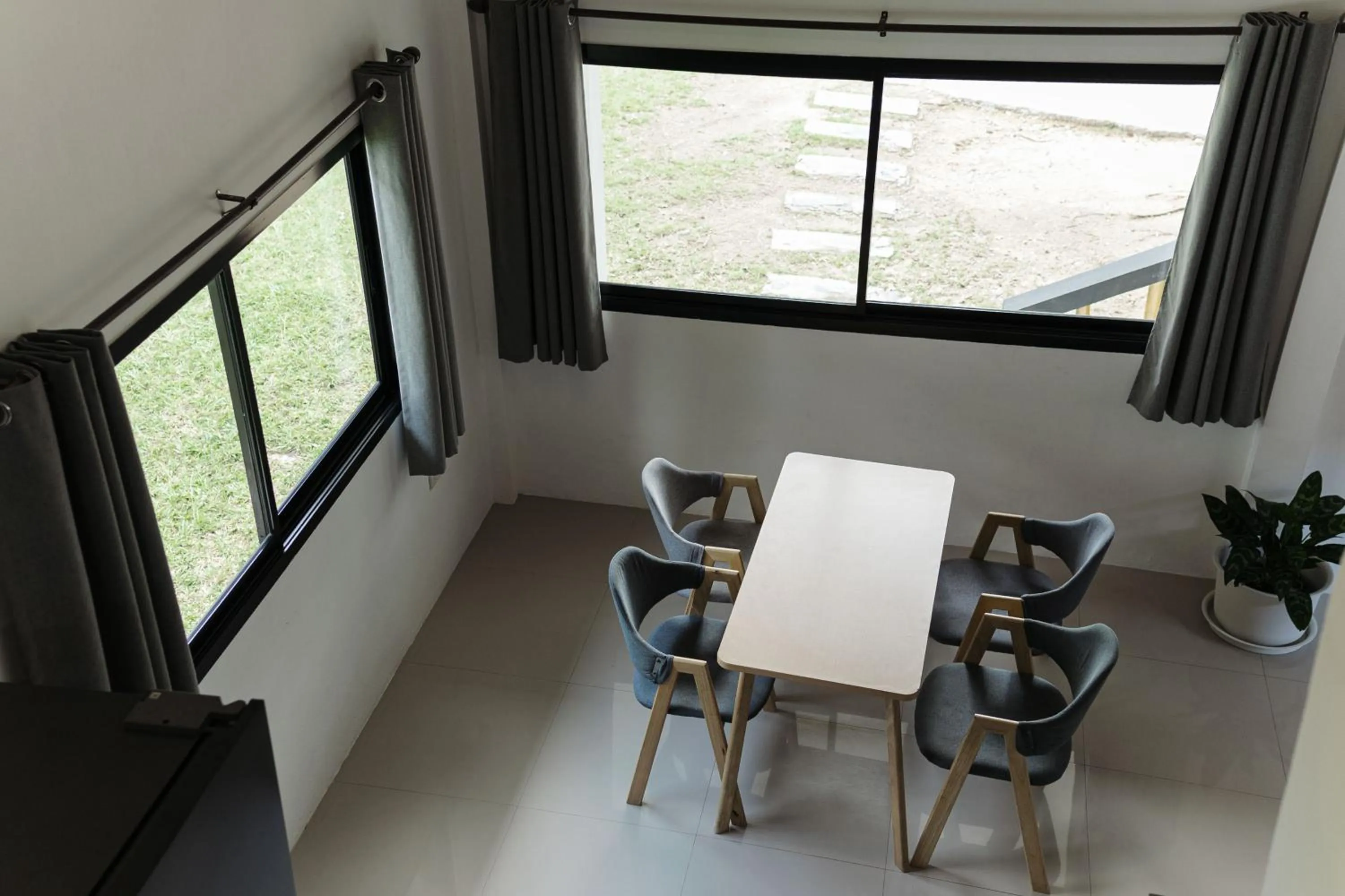 Dining area in Golden Hill Resort