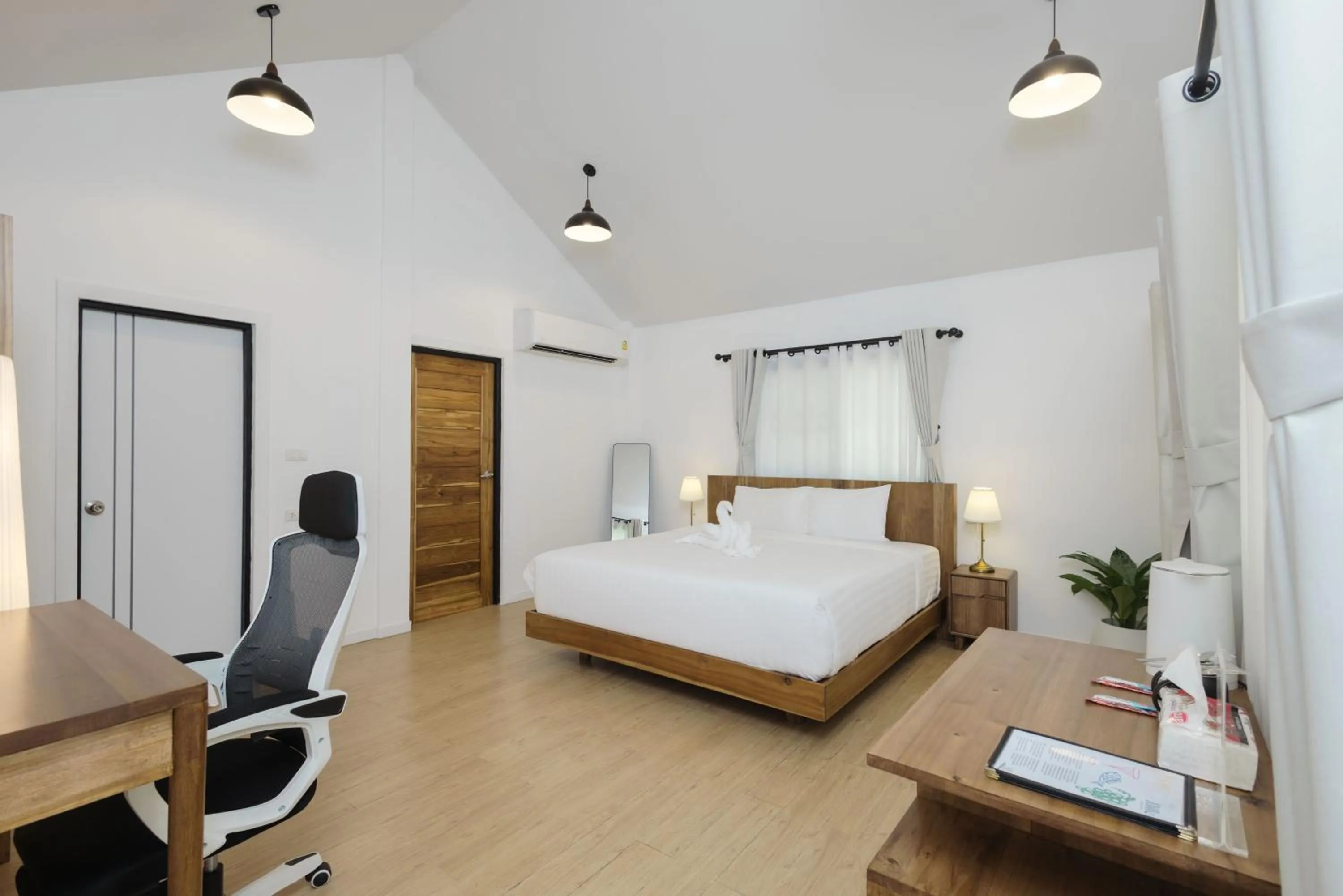 Property building, Bed in Golden Hill Resort