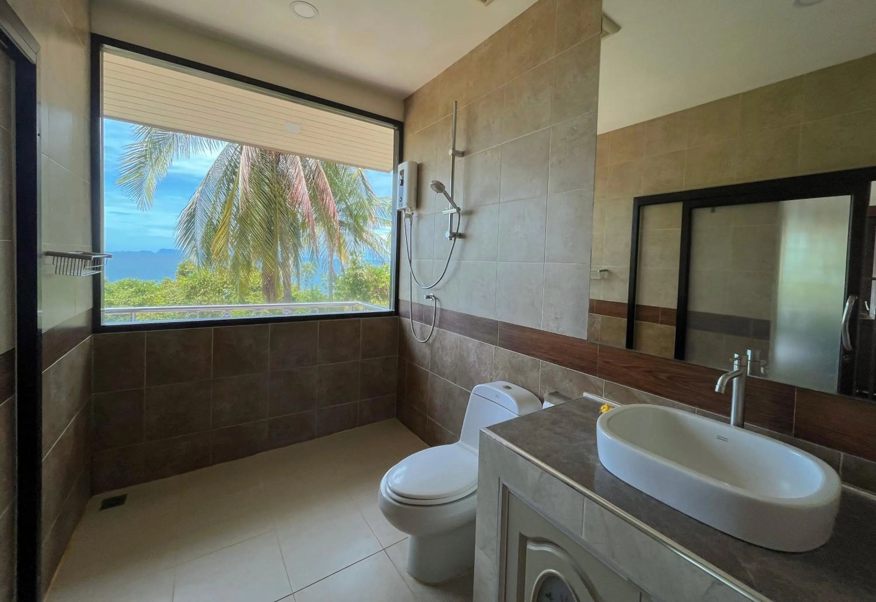 Shower in Golden Hill Resort