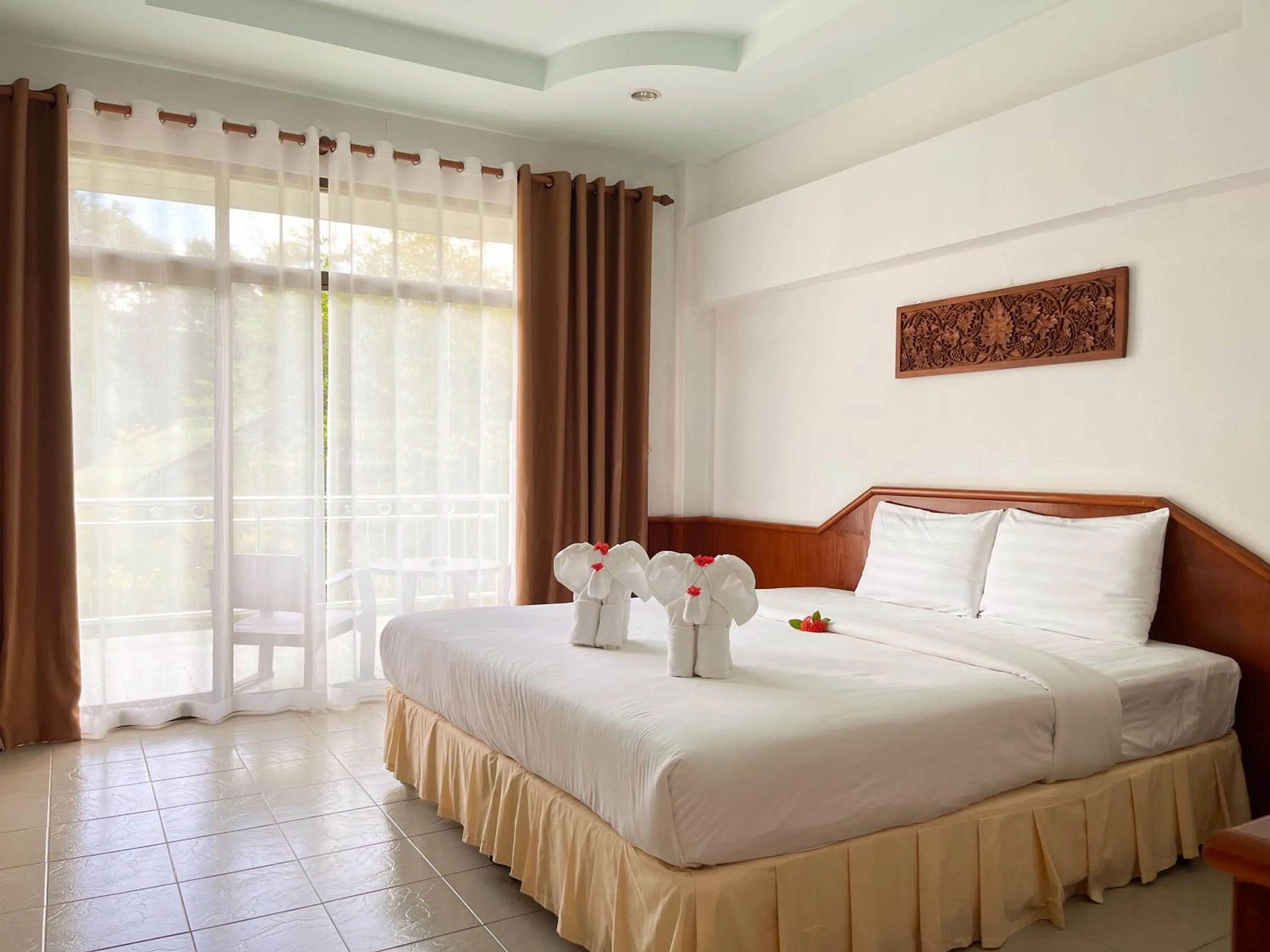 View (from property/room), Bed in Golden Hill Resort