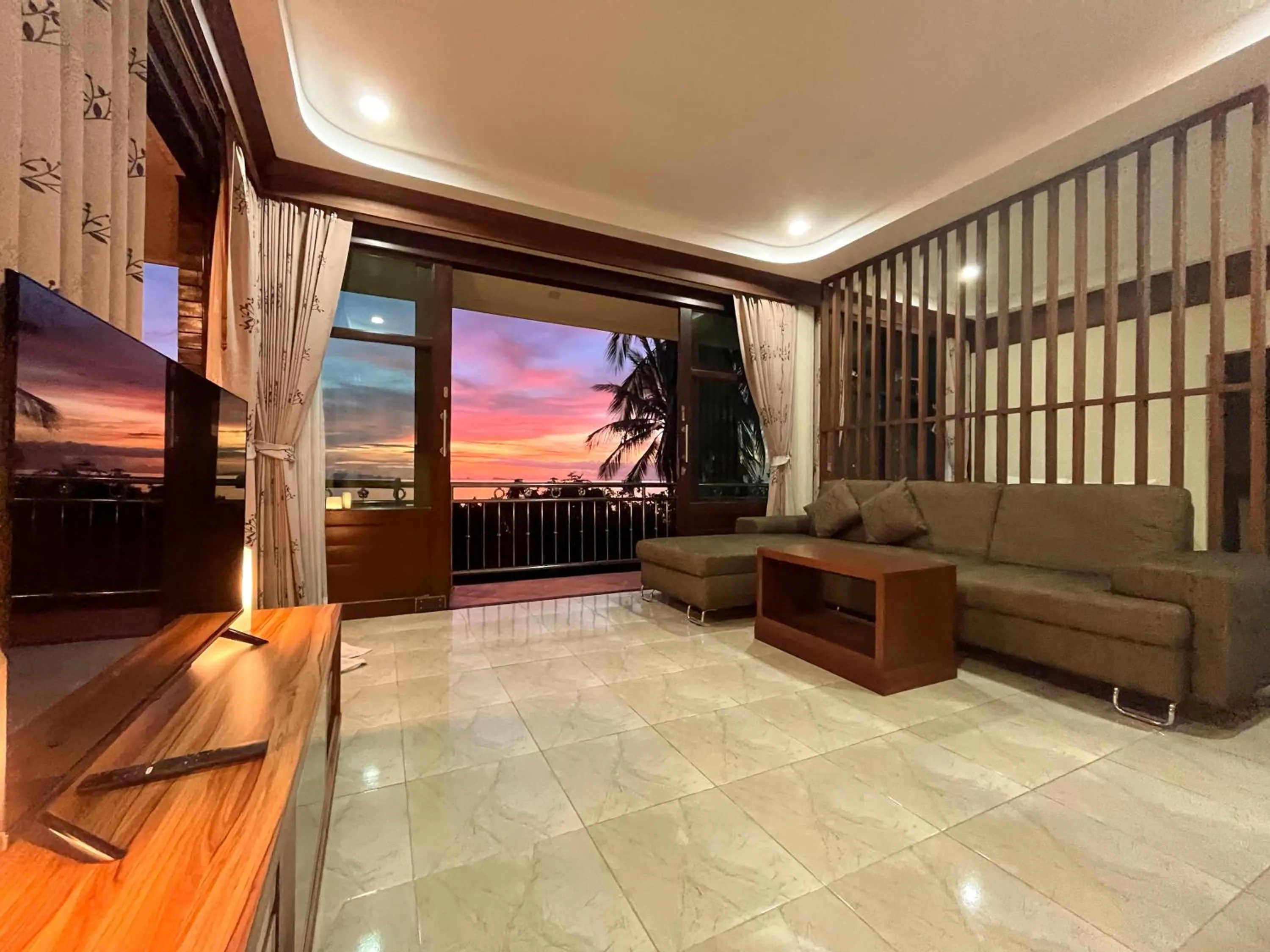 TV and multimedia in Golden Hill Resort