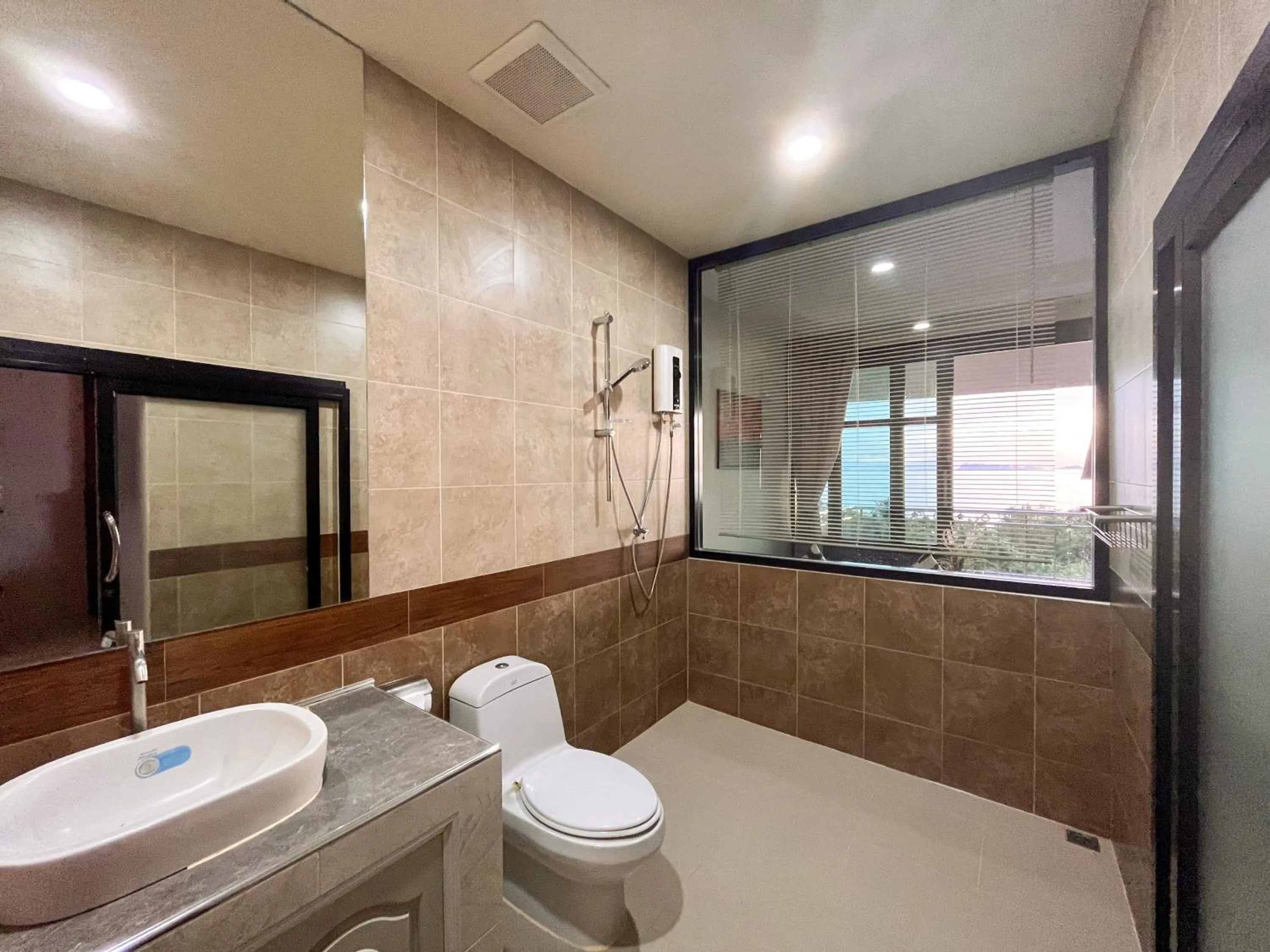 Shower in Golden Hill Resort