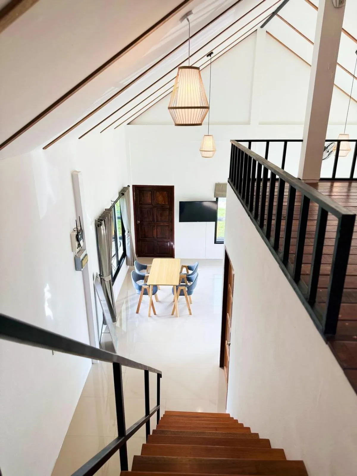 Dining area in Golden Hill Resort
