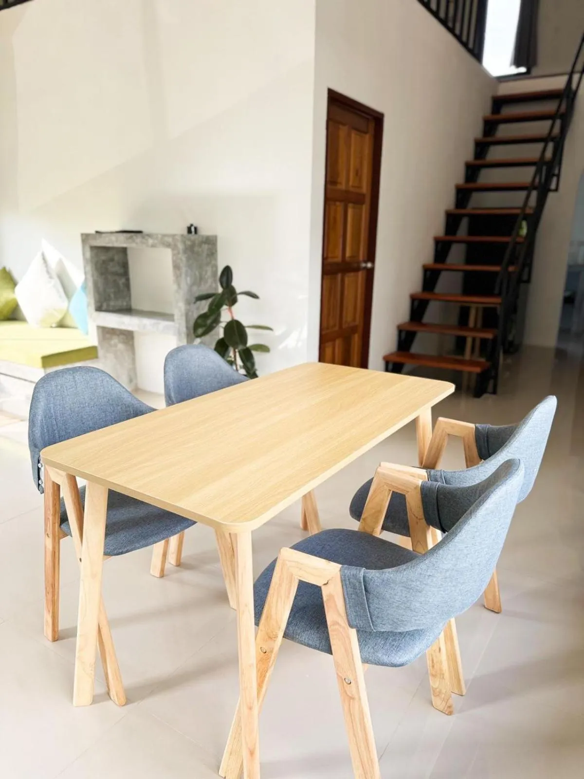 Dining area in Golden Hill Resort