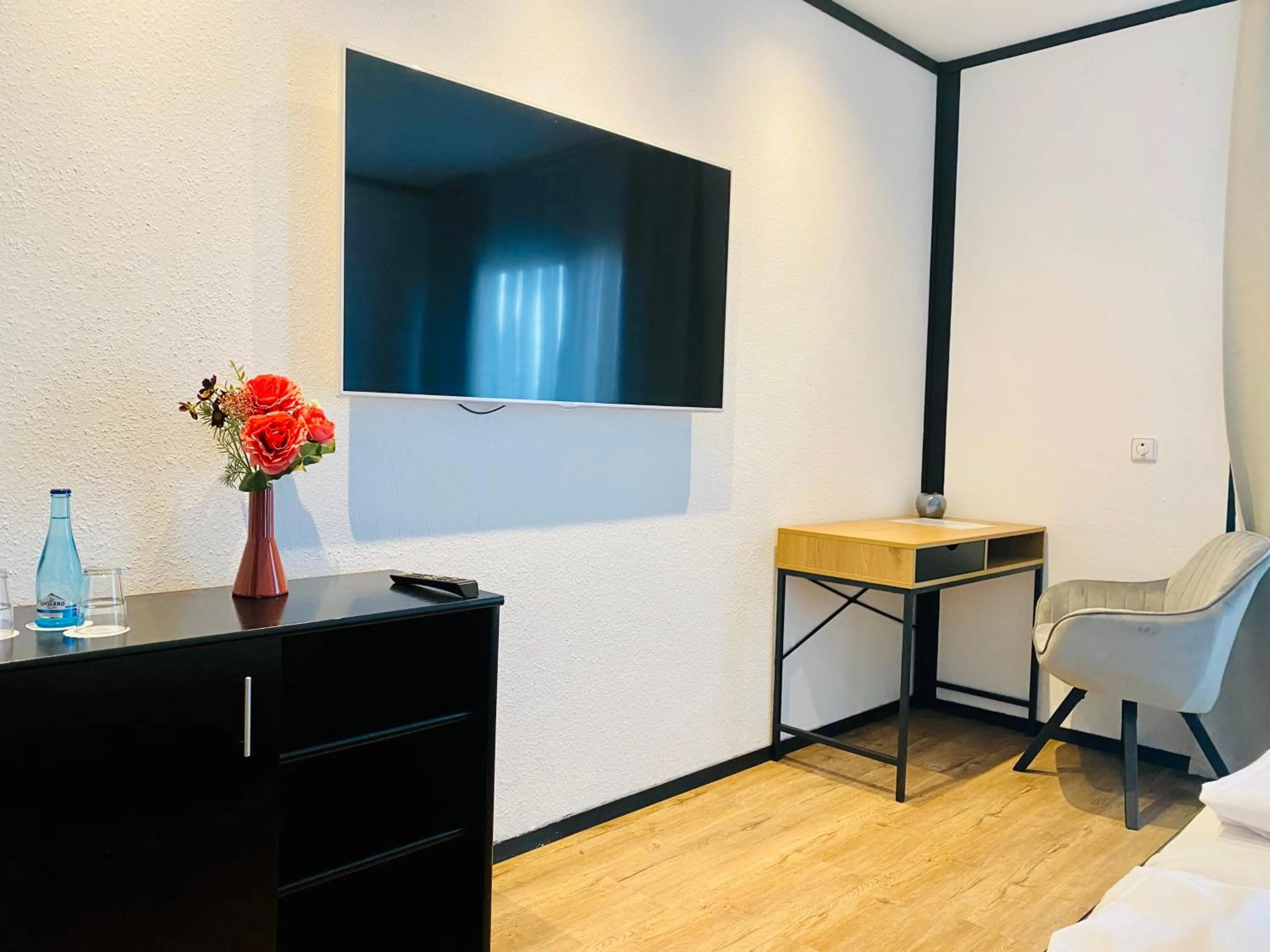 TV and multimedia, Bed in Hotel My Schildow