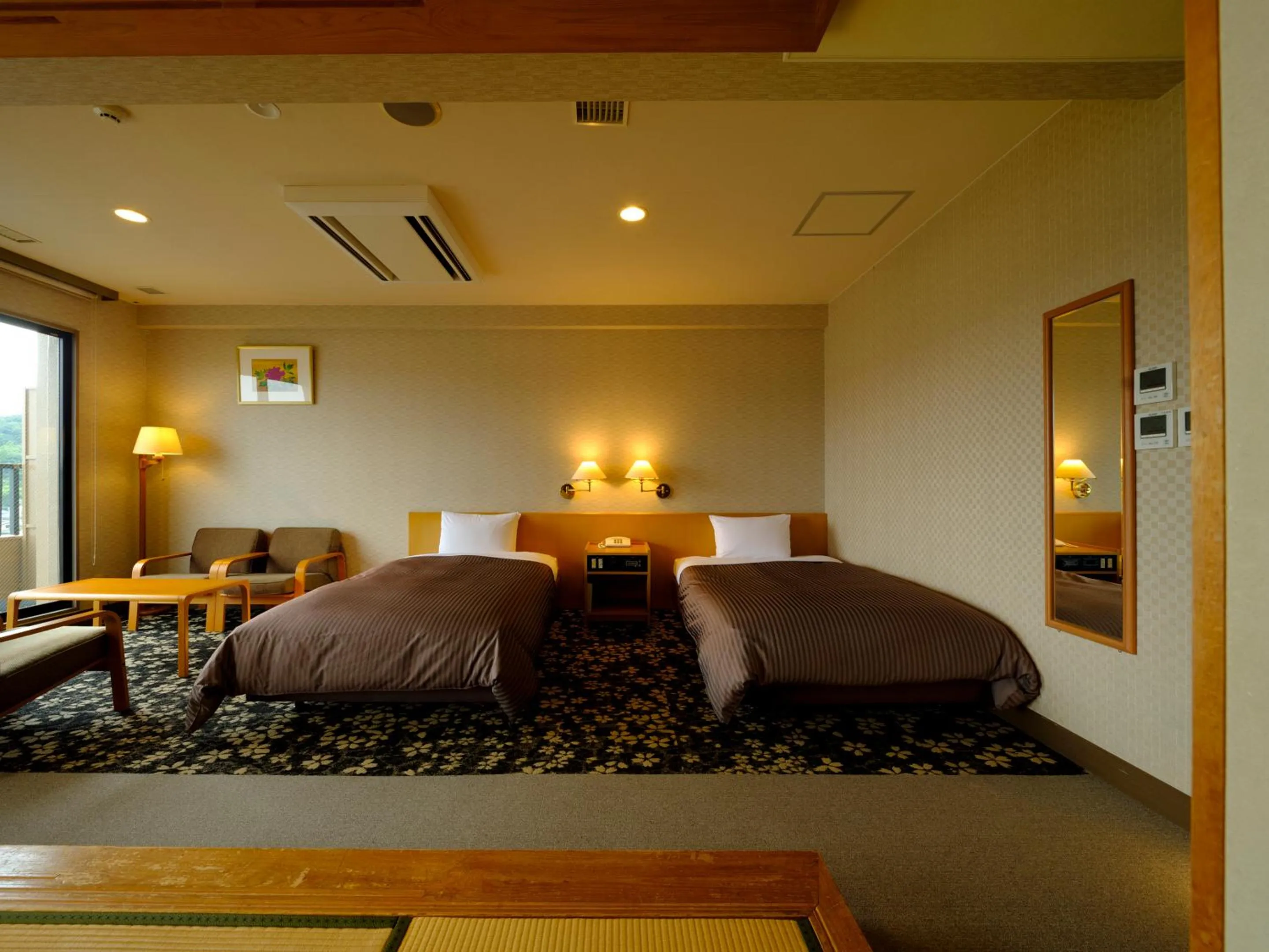 Bedroom, Bed in Inasayama Kanko Hotel