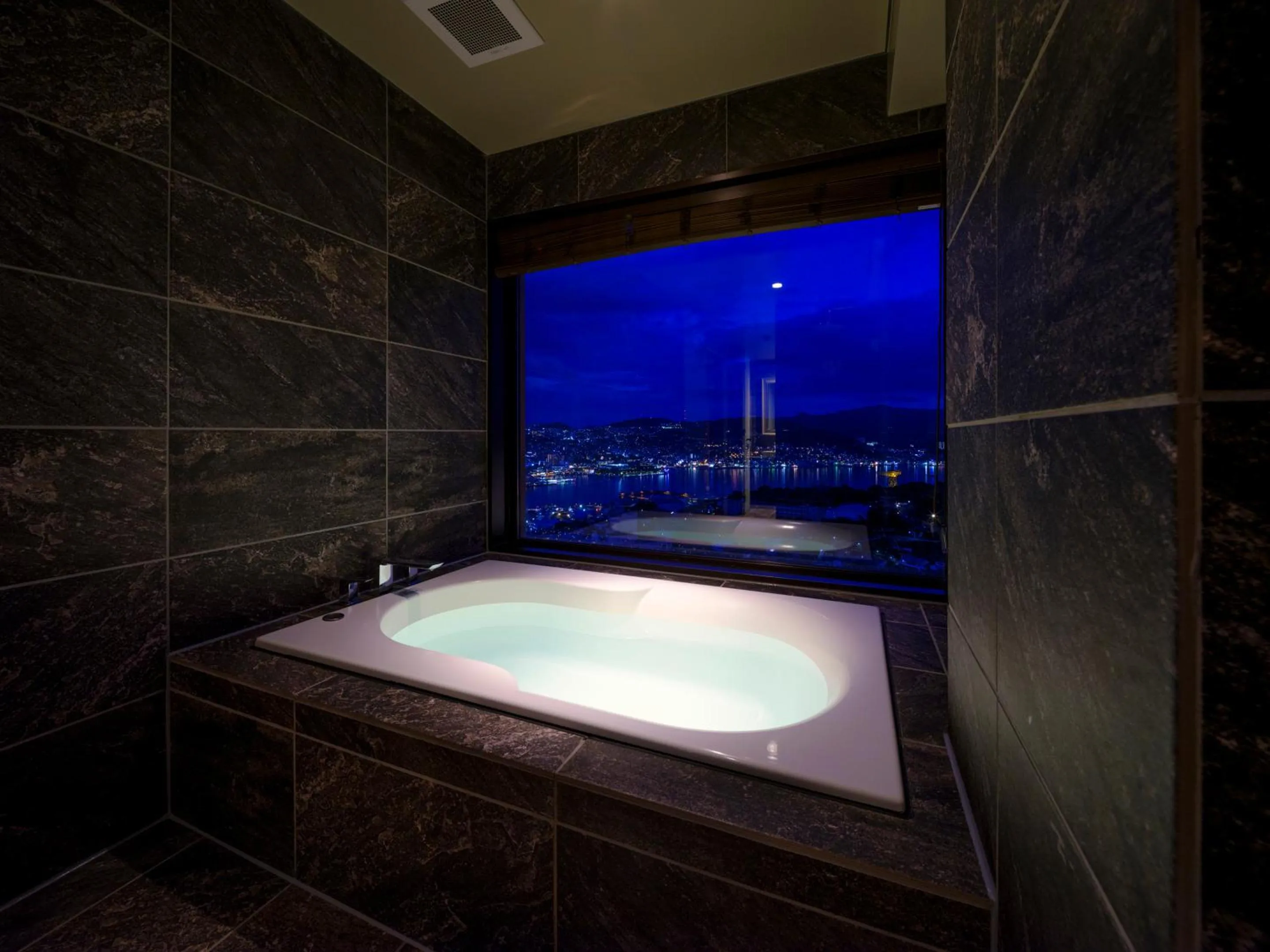 Bathroom in Inasayama Kanko Hotel