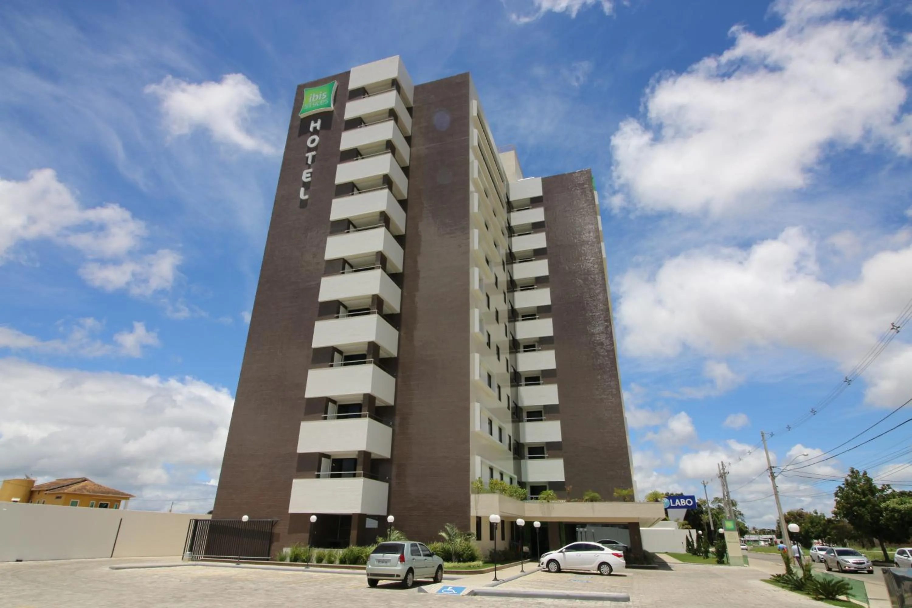 Facade/entrance in ibis Styles Vitoria da Conquista