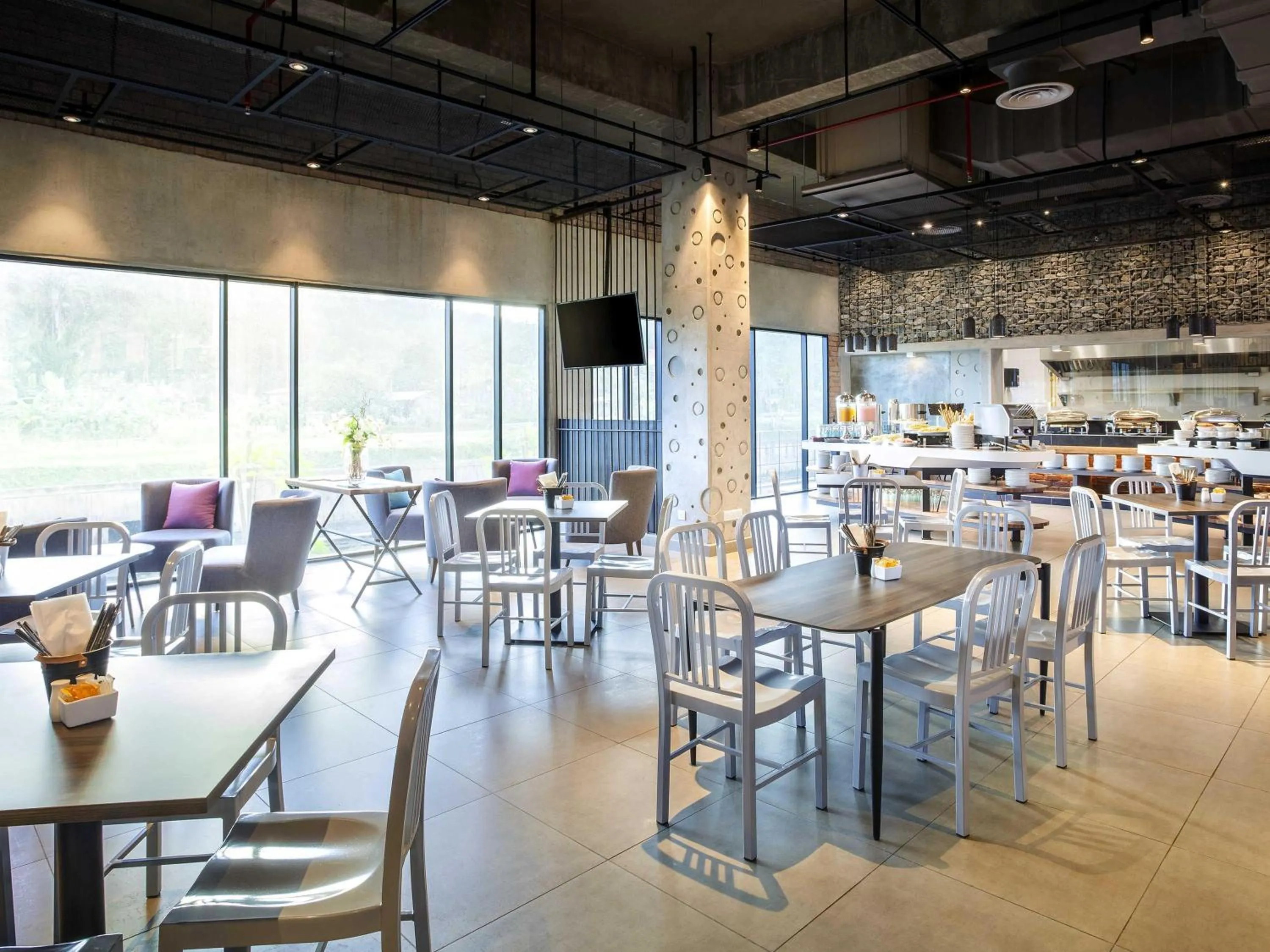 Restaurant/places to eat in ibis Styles Kota Kinabalu Inanam