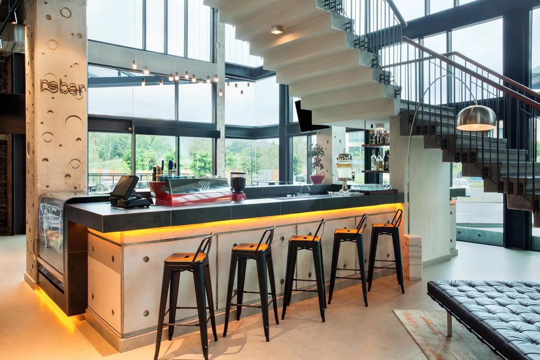 Lounge or bar in ibis Styles Kota Kinabalu Inanam