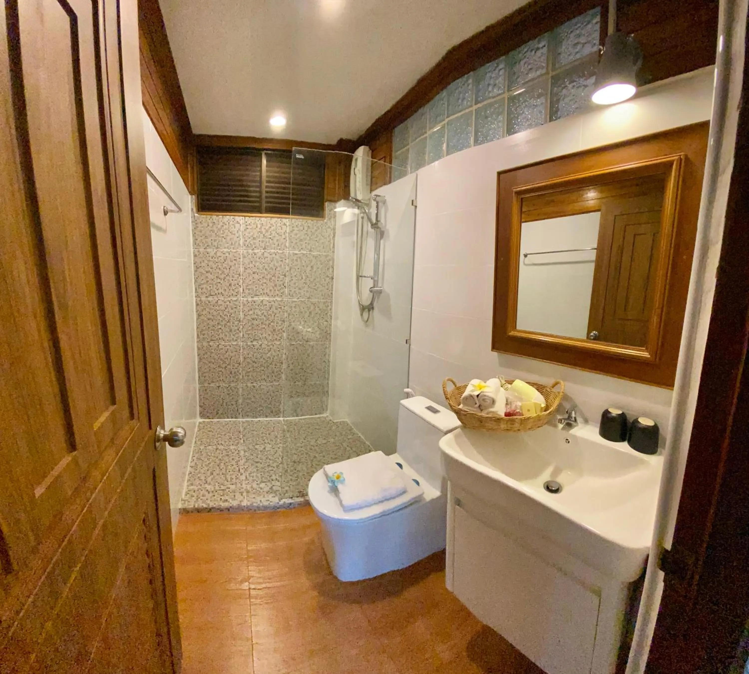 Shower in Baan Laem Noi Villa's