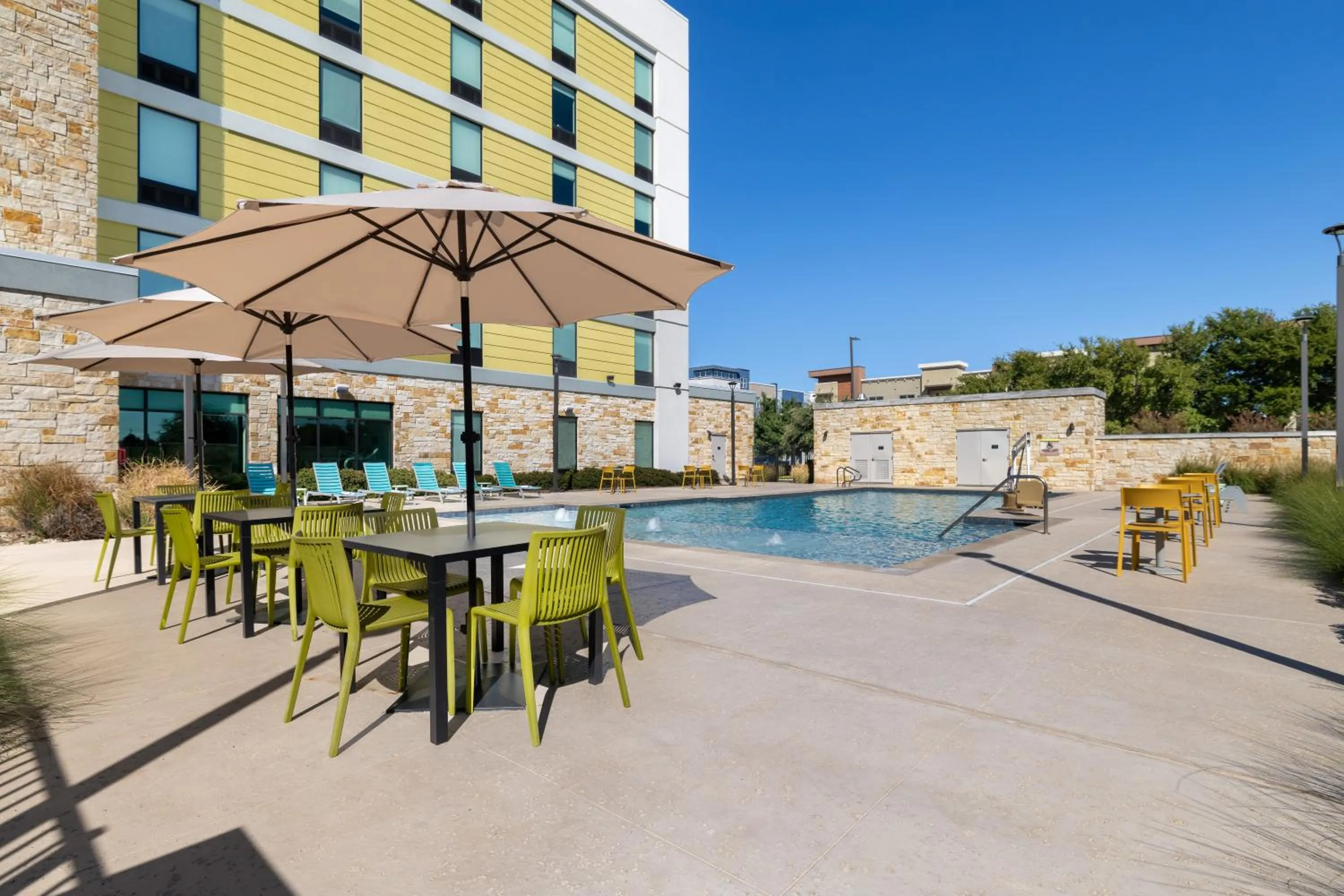 Swimming pool in Home2 Suites By Hilton Plano Richardson