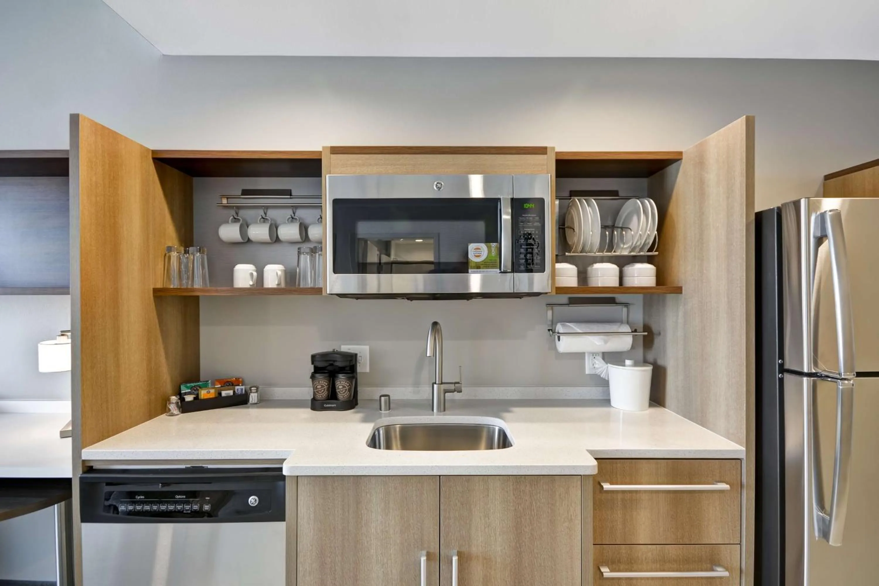 Kitchen or kitchenette in Home2 Suites By Hilton Plano Richardson