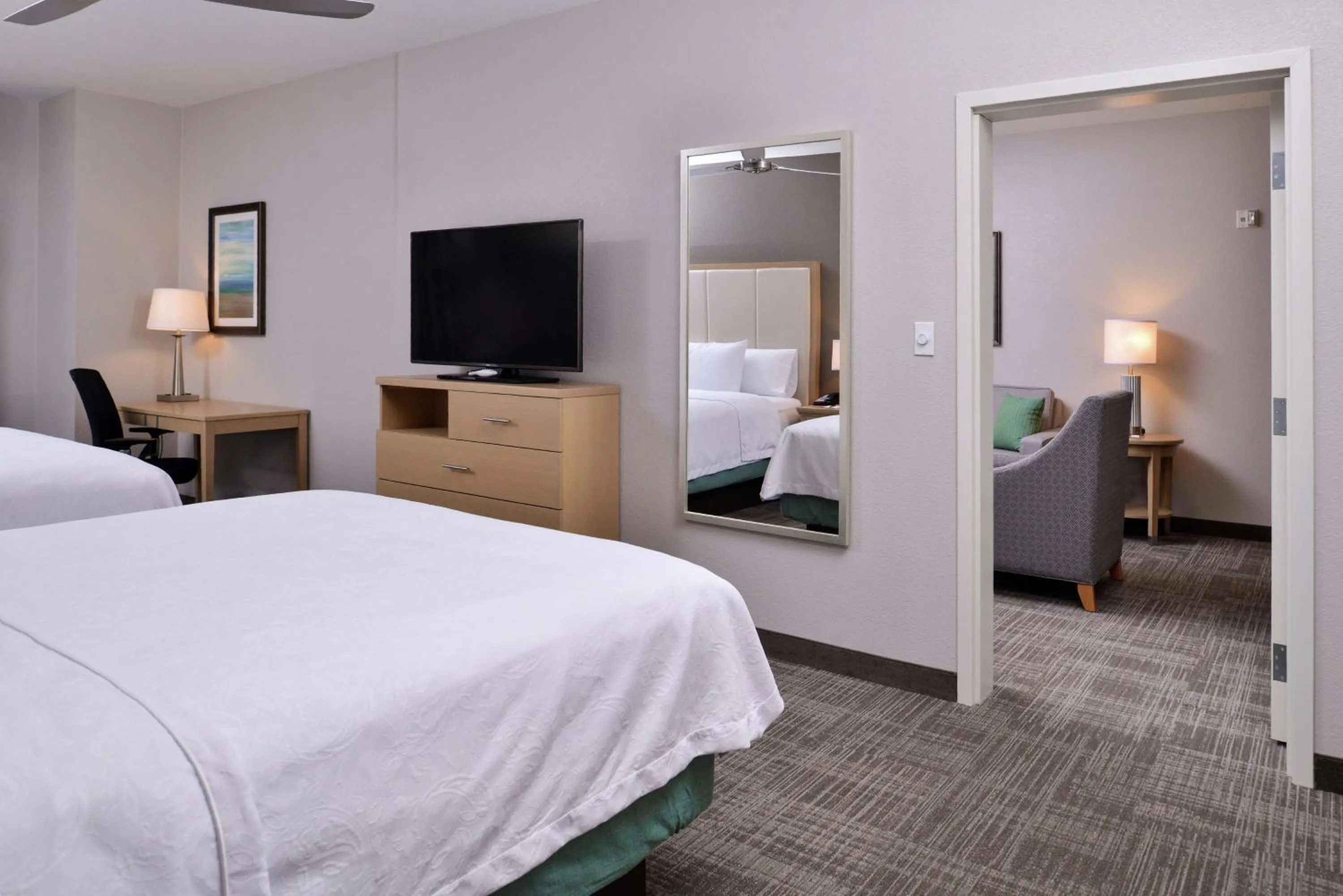 Bedroom, Bed in Homewood Suites Des Moines Airport