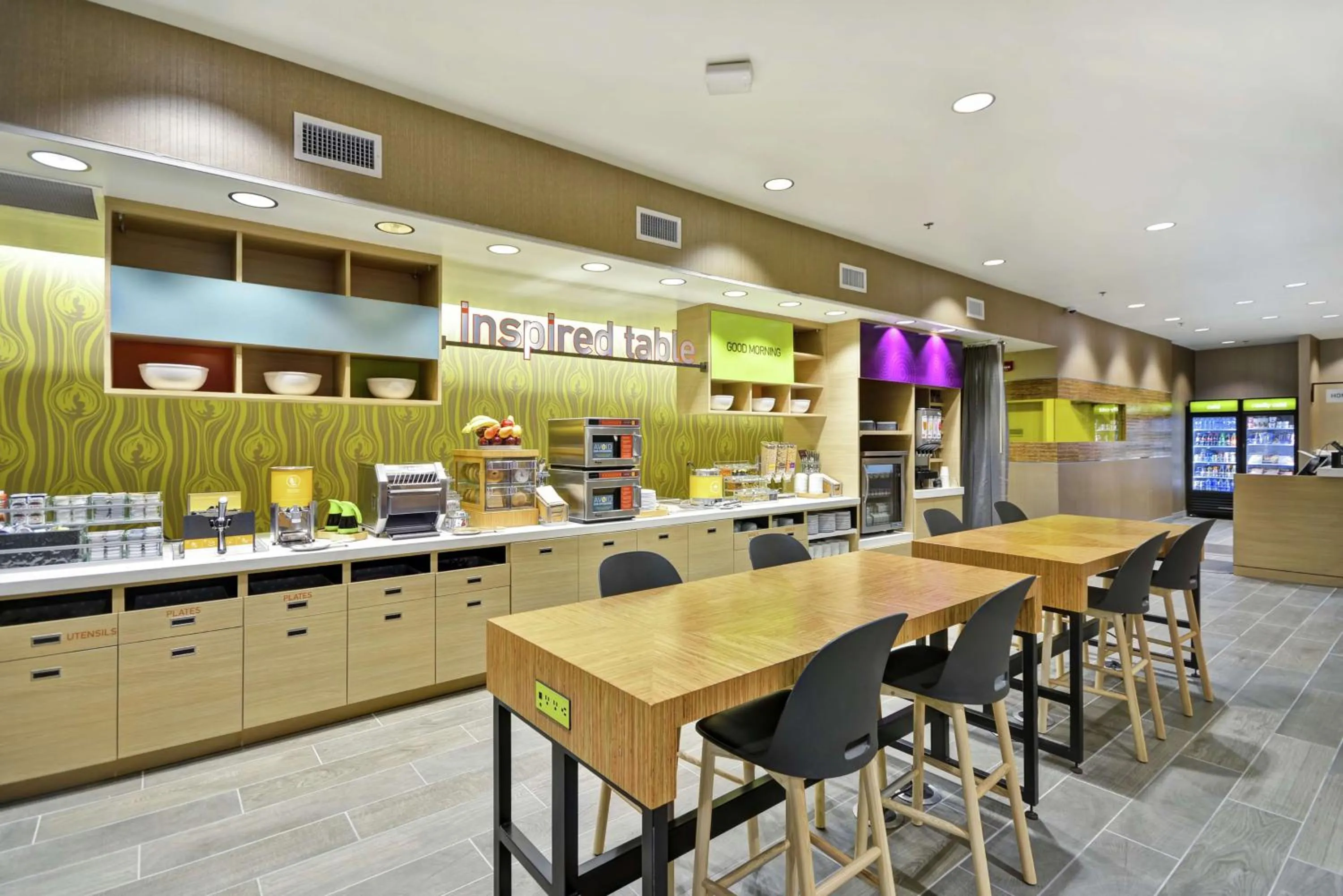 Dining area in Home2 Suites By Hilton Carbondale