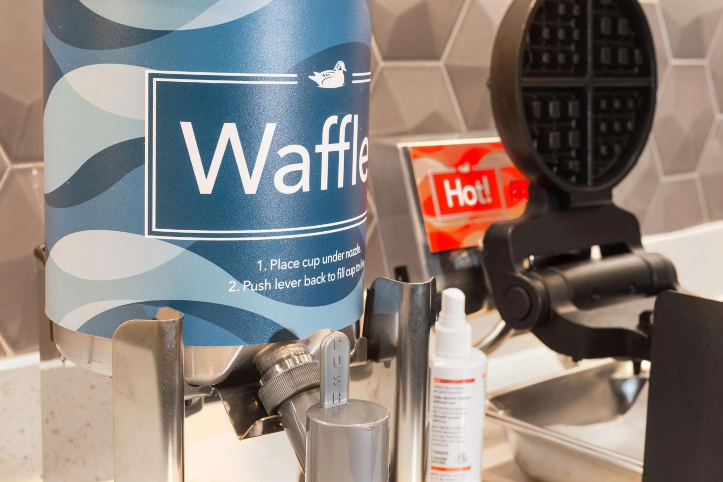 Dining area in Homewood Suites By Hilton Tulsa Catoosa