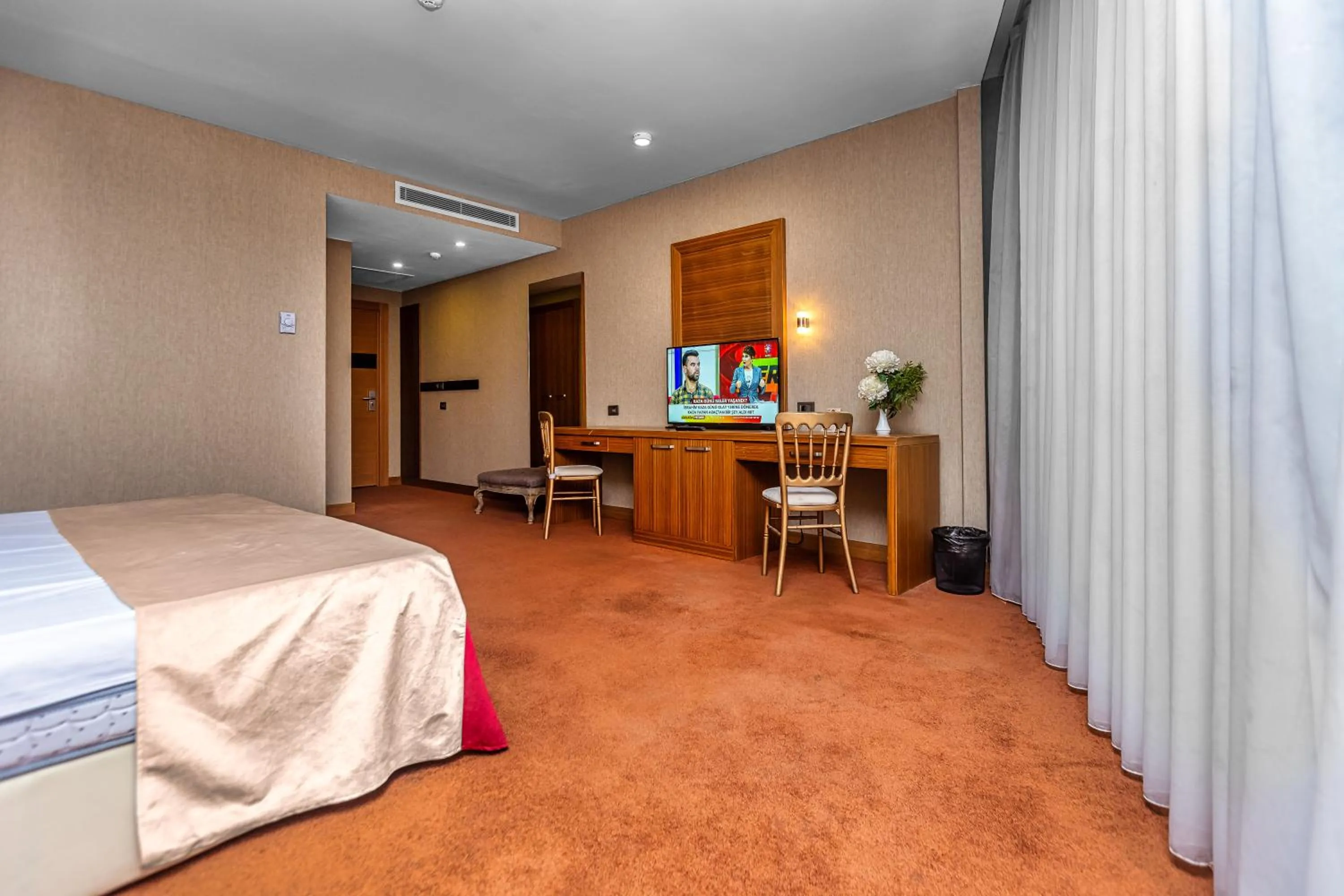 Photo of the whole room in Sky Hotel Baku