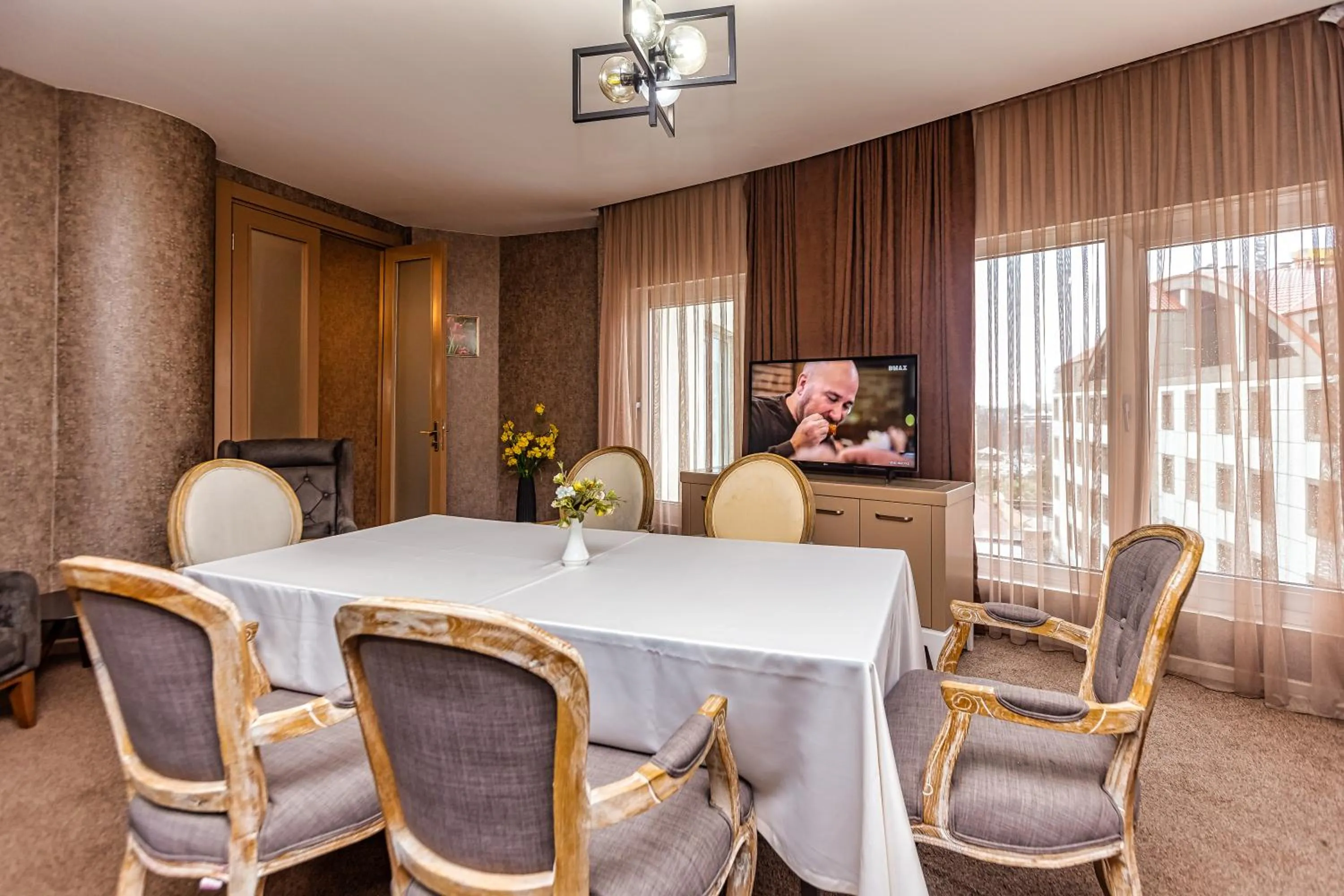 Dining area in Sky Hotel Baku