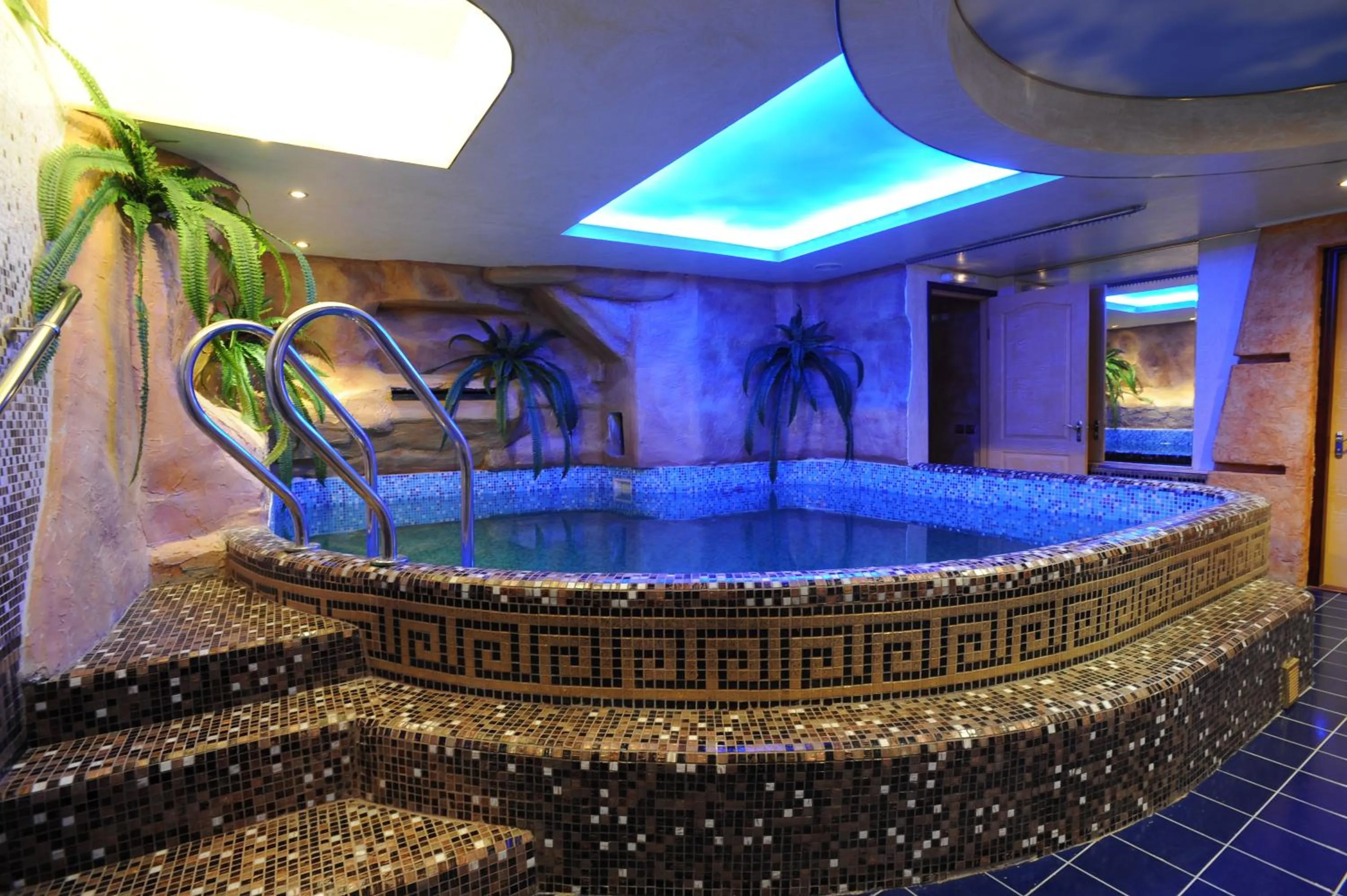 Massage in Отель Фараон