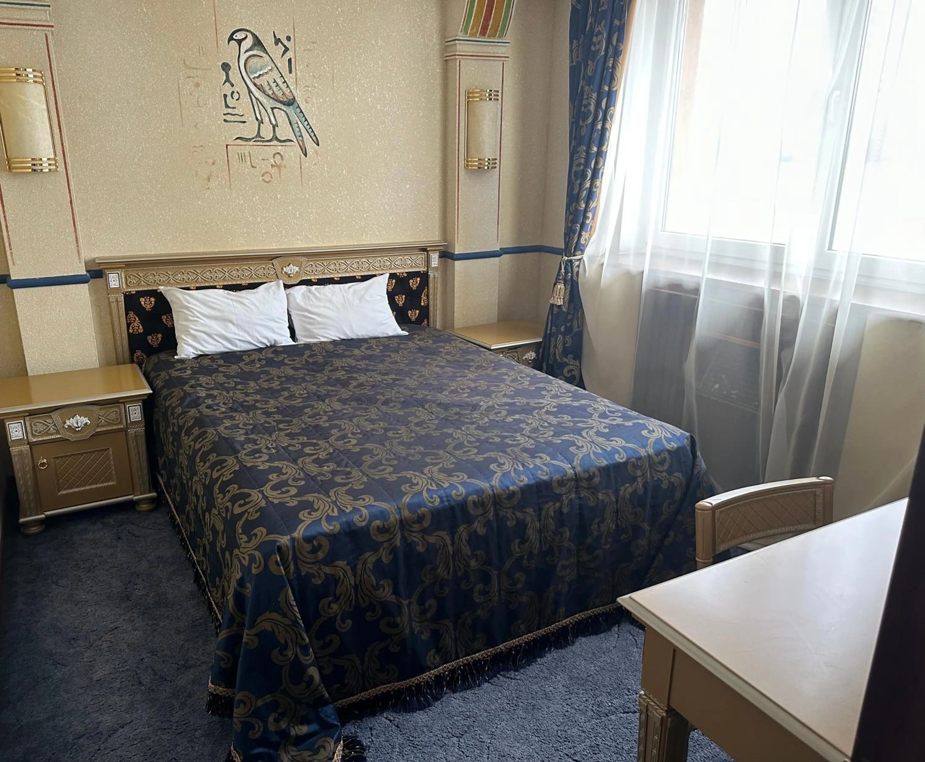 Bedroom, Bed in Отель Фараон