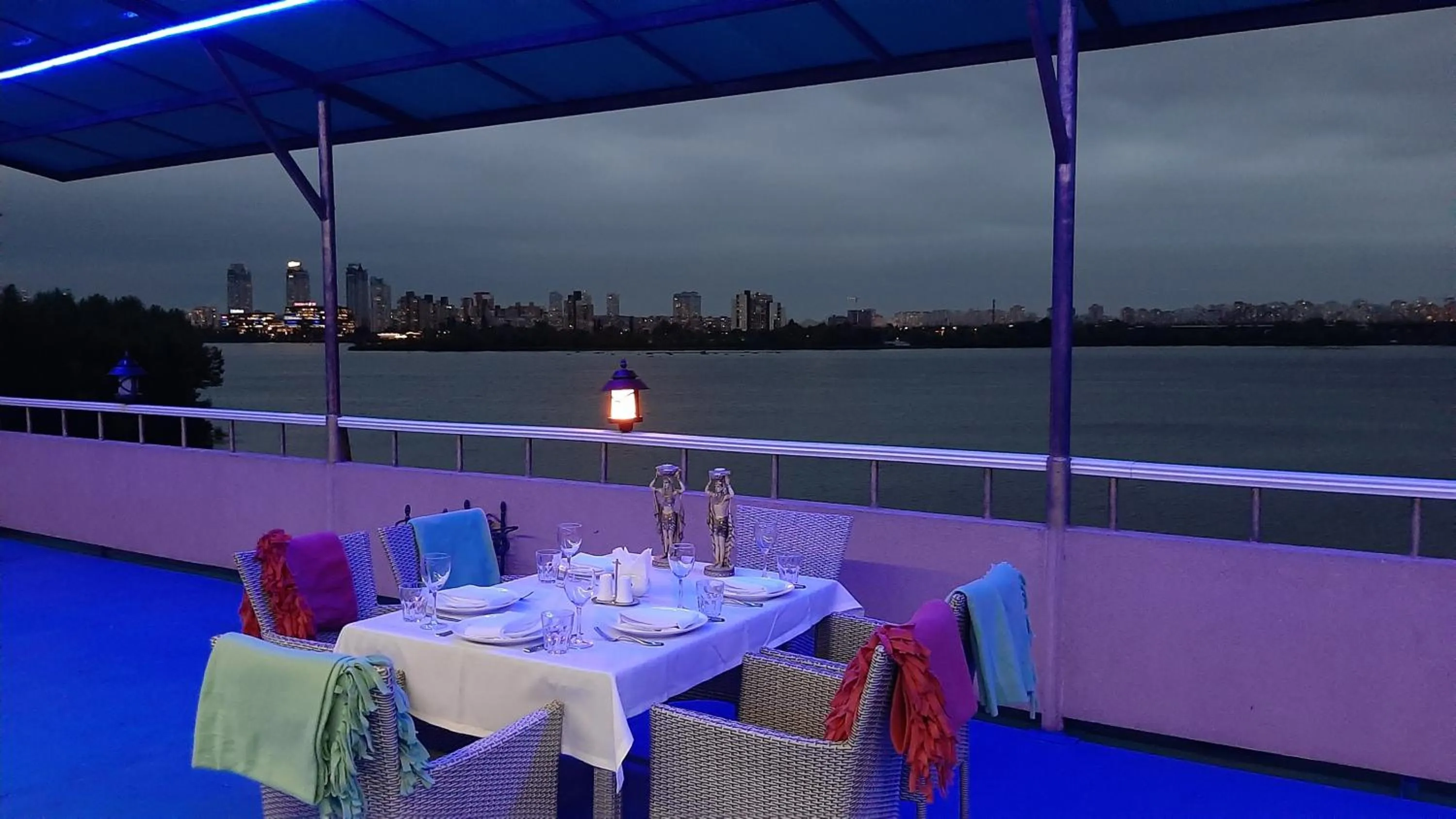 Restaurant/places to eat in Отель Фараон