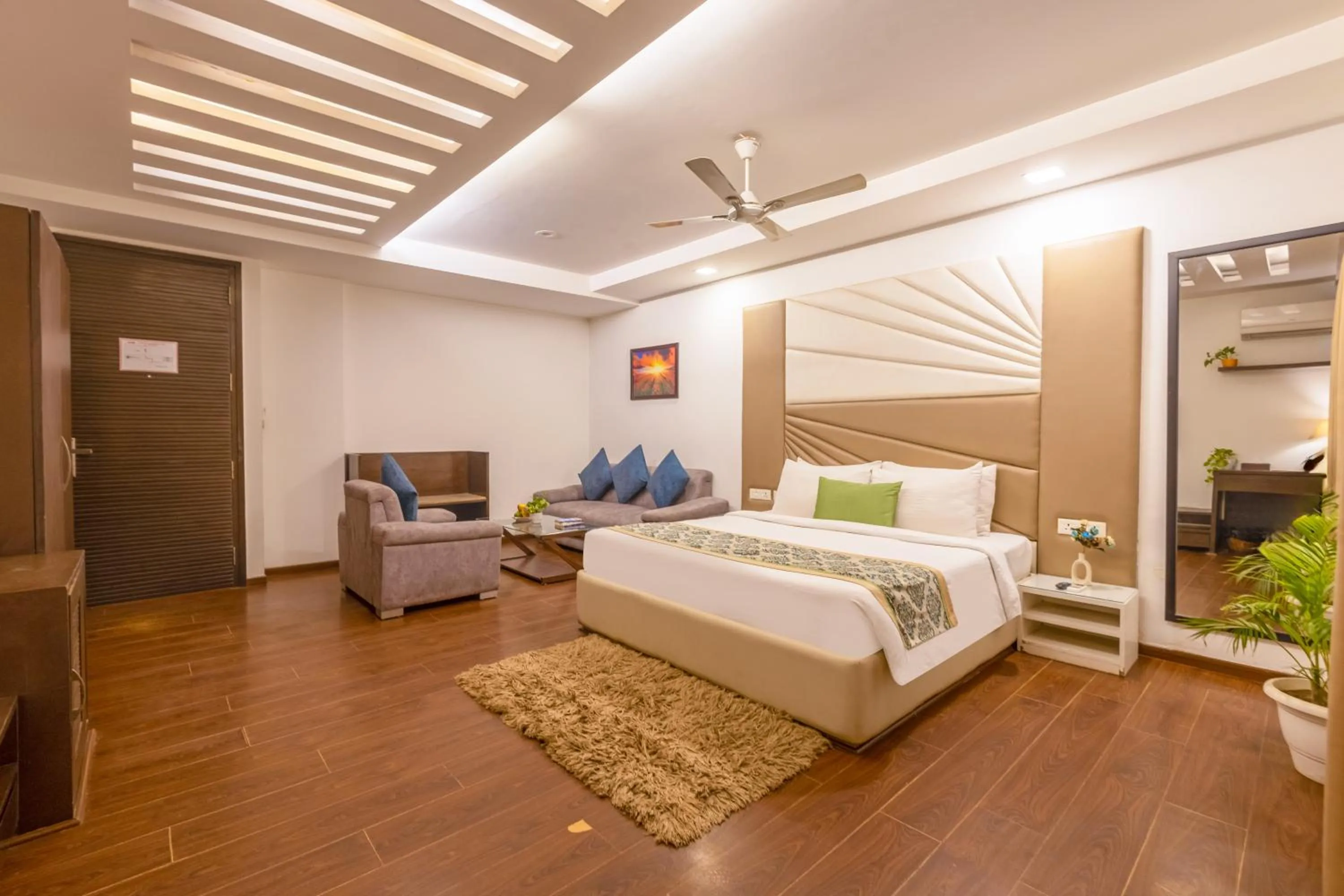Photo of the whole room, Bed in Vivid Boutique Hotel, Medanta, Gurugram