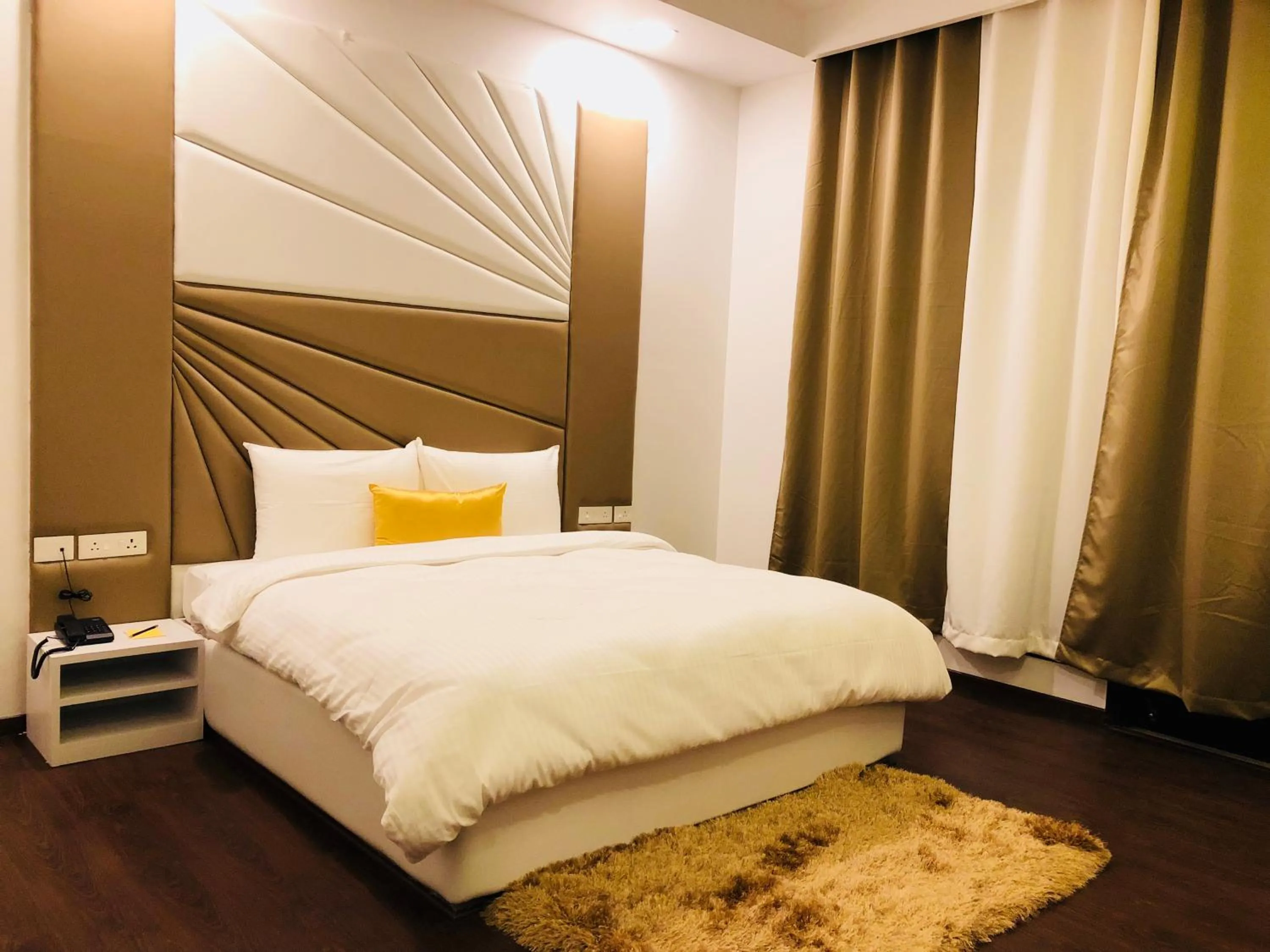 Bedroom, Bed in Vivid Boutique Hotel, Medanta, Gurugram