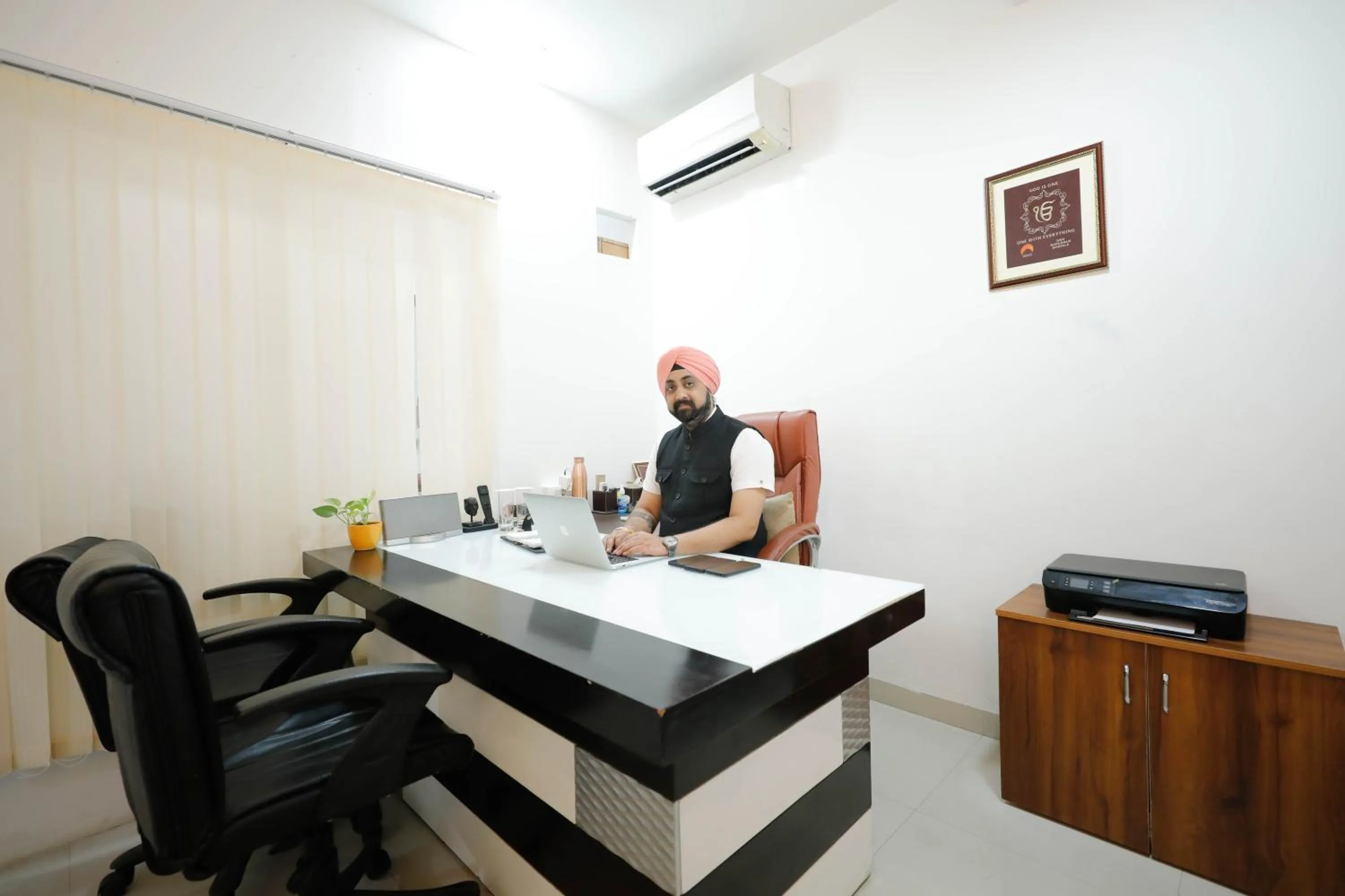 Staff in Vivid Boutique Hotel, Medanta, Gurugram