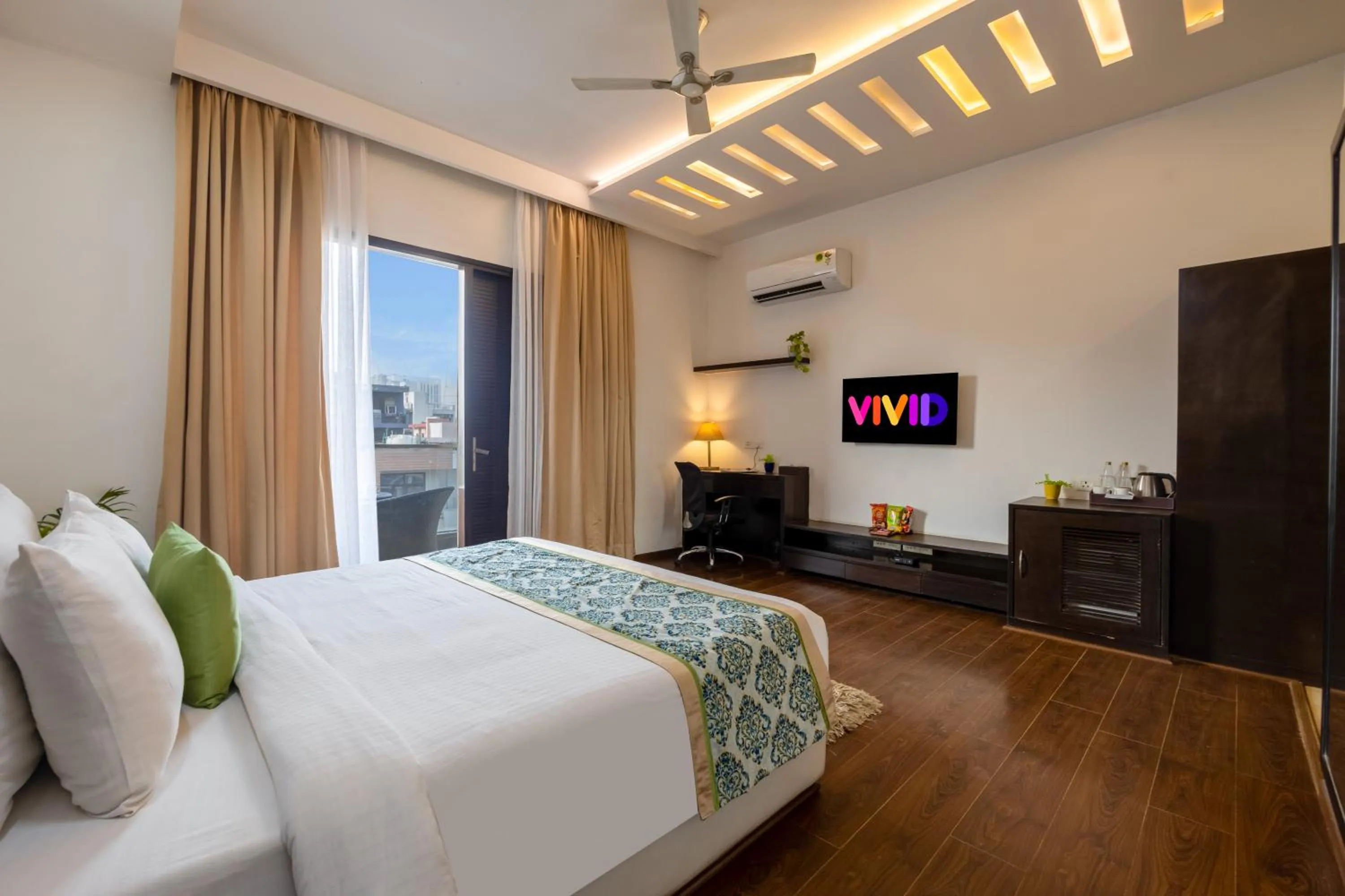 Bed in Vivid Boutique Hotel, Medanta, Gurugram