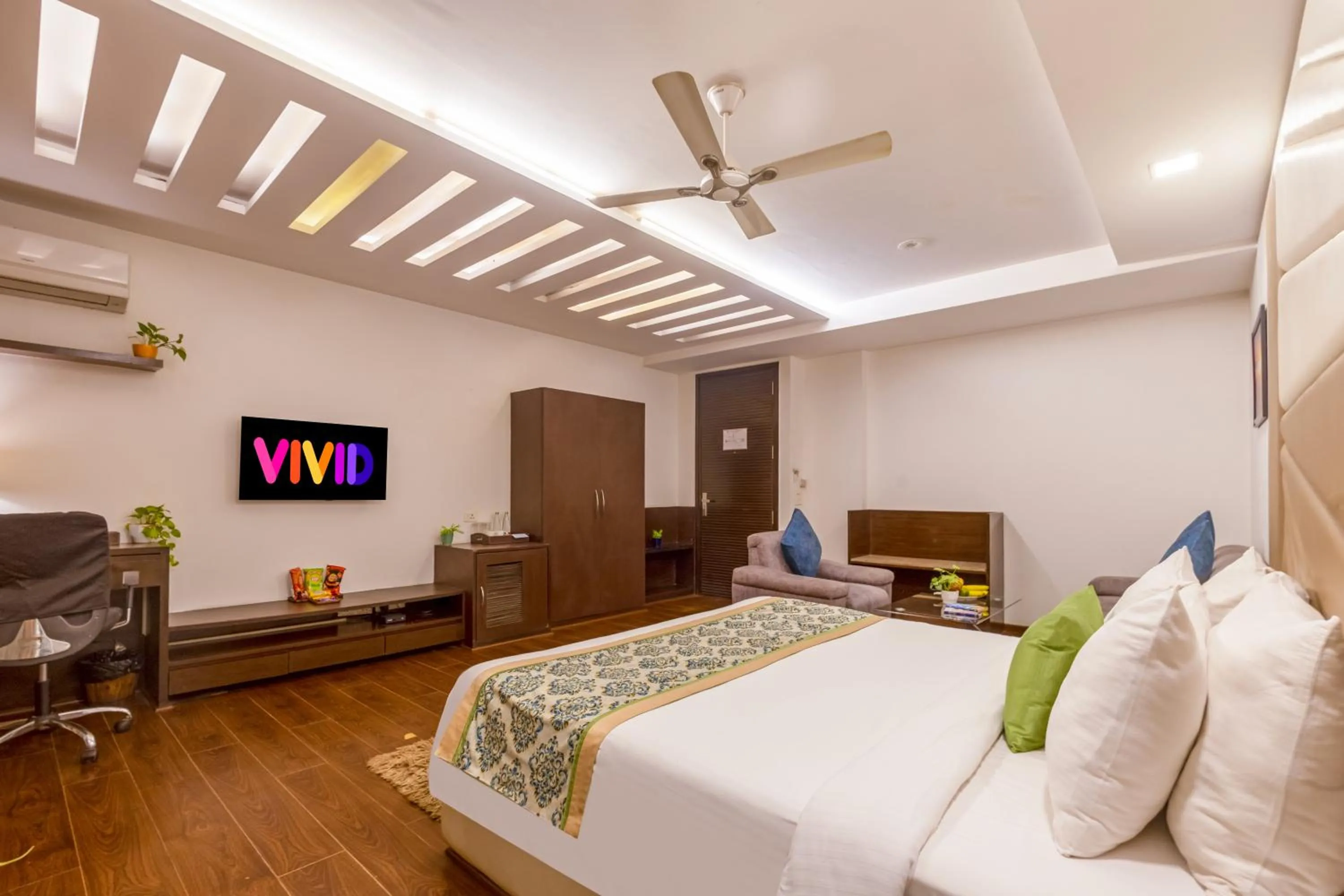 Bed in Vivid Boutique Hotel, Medanta, Gurugram