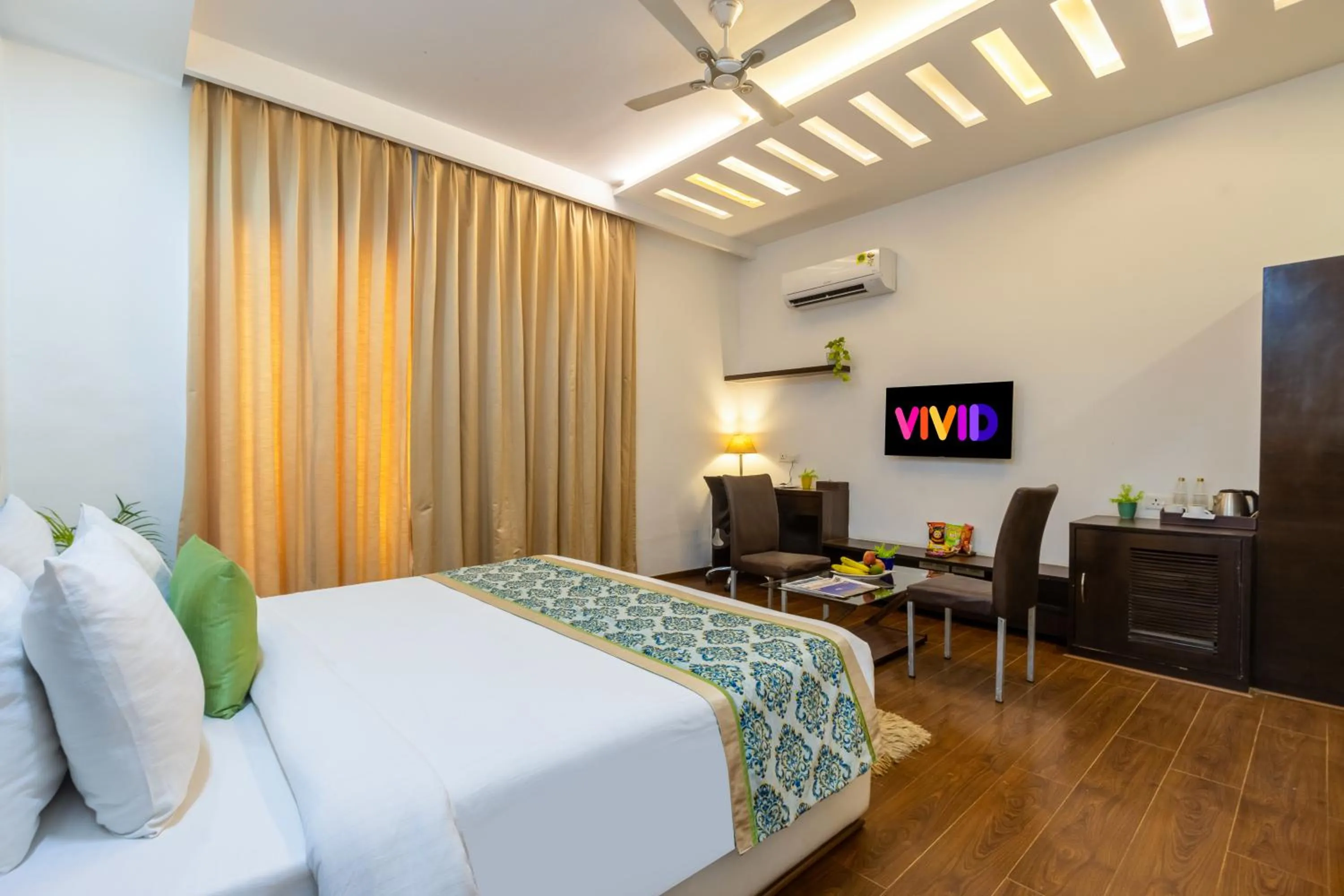 Bed in Vivid Boutique Hotel, Medanta, Gurugram