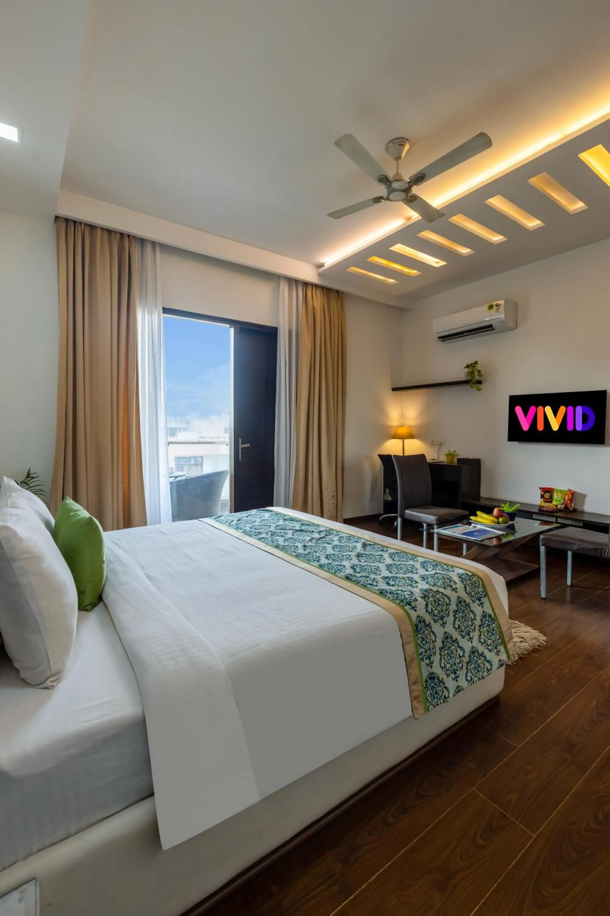 Bedroom, Bed in Vivid Boutique Hotel, Medanta, Gurugram