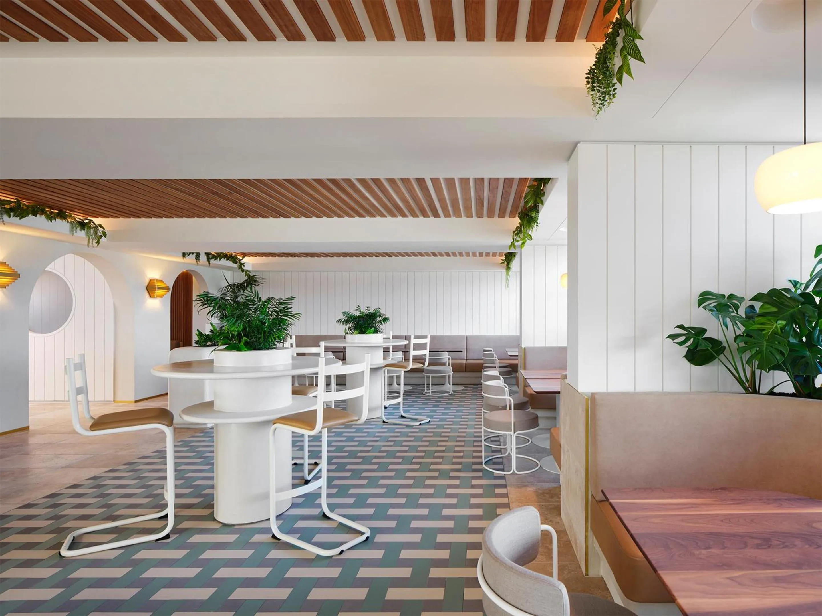 Lounge or bar in Burbury Hotel & Apartments