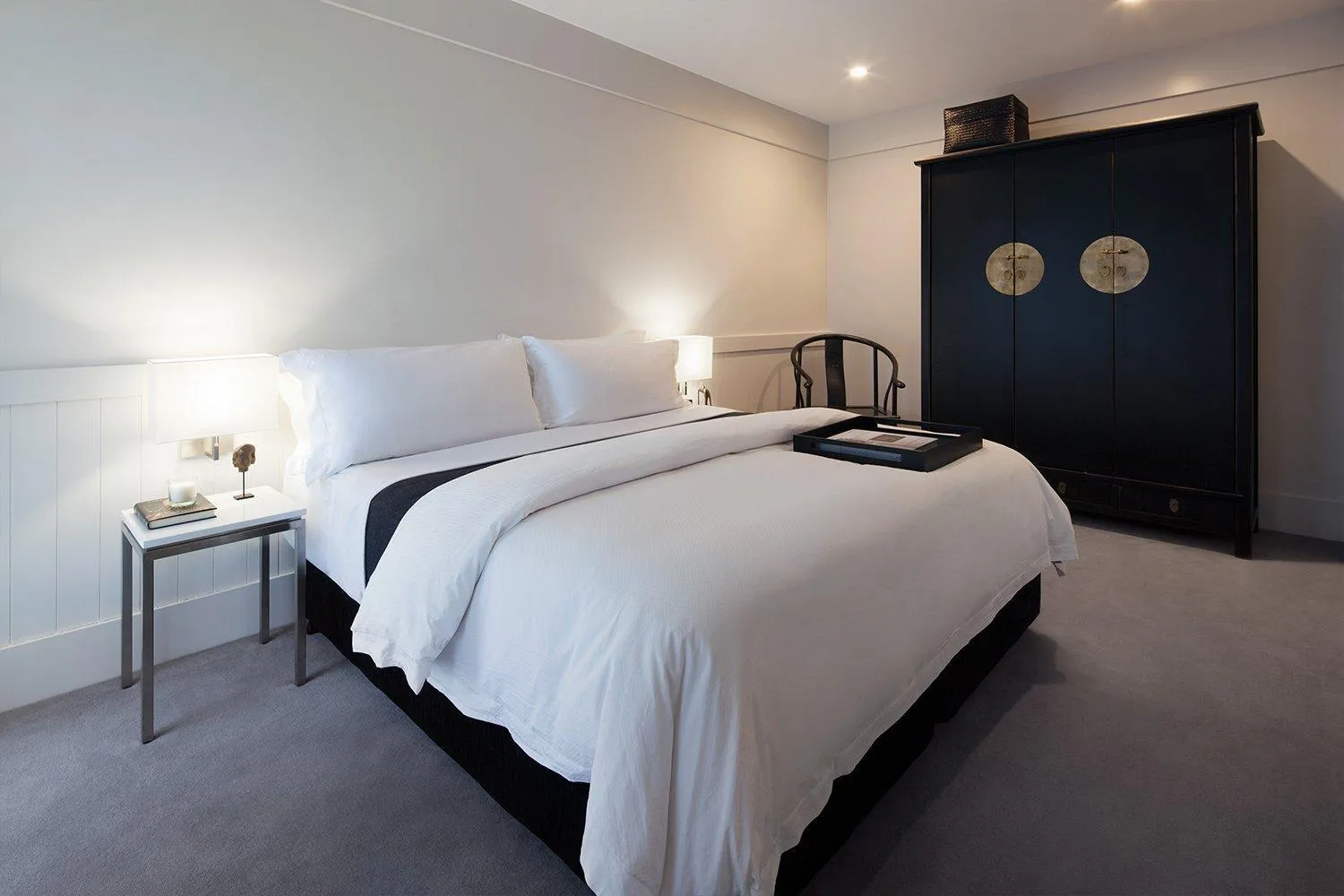 Bed in Burbury Hotel & Apartments