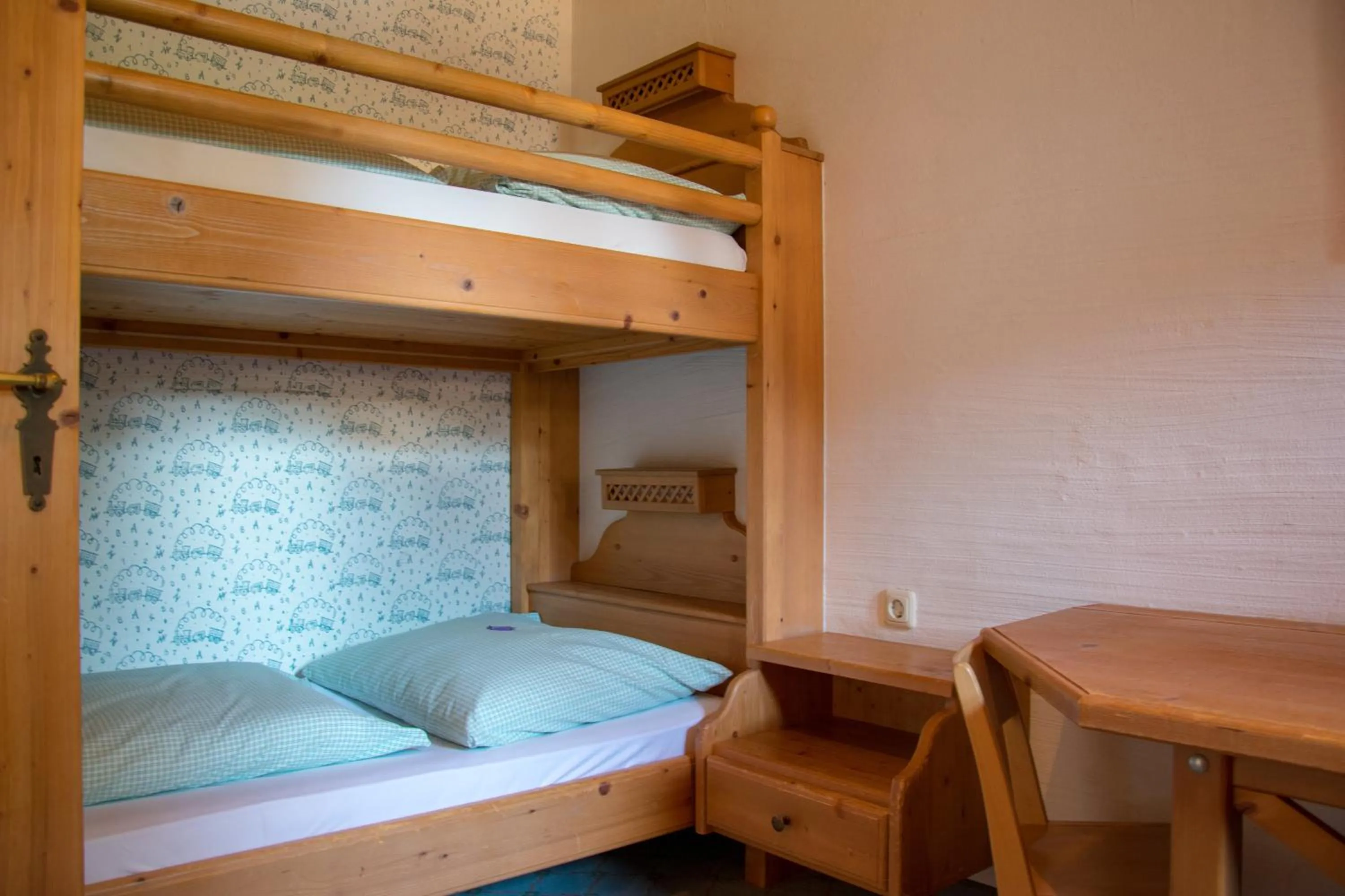 children, Bed in Hochberghaus Resort