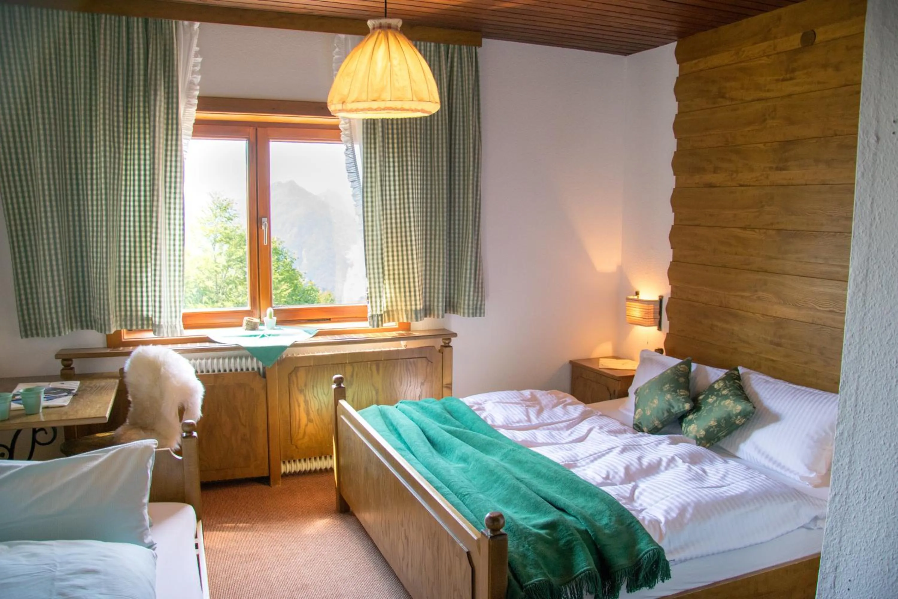 Spring, Bed in Hochberghaus Resort