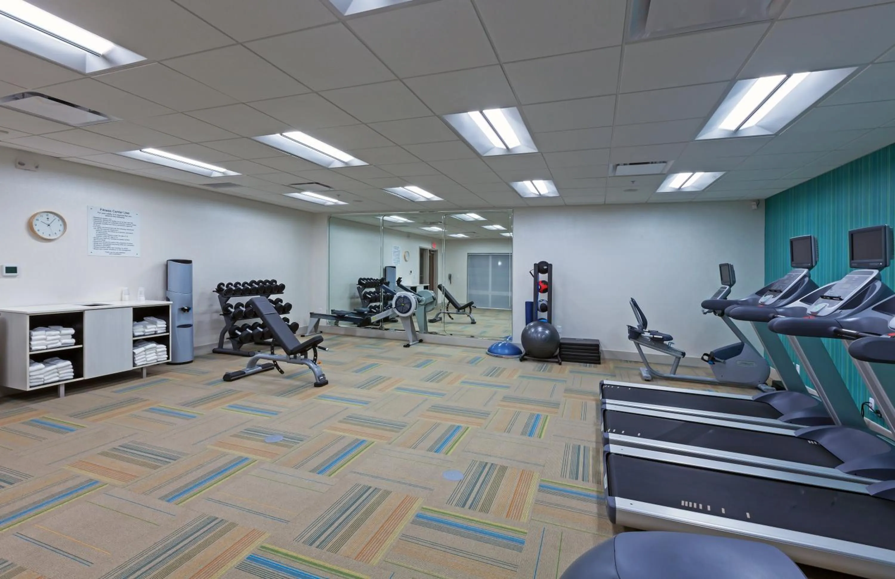 Fitness centre/facilities in Holiday Inn Express & Suites Tulsa South - Woodland Hills by IHG