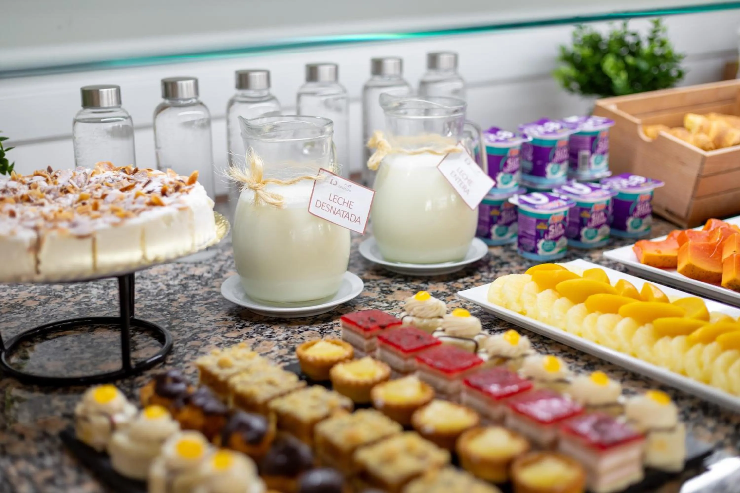 Breakfast in Hotel Don Manolito