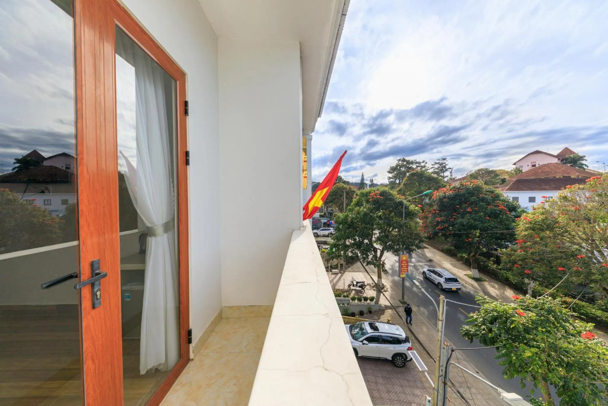 Neighbourhood in Golden Bee Hotel