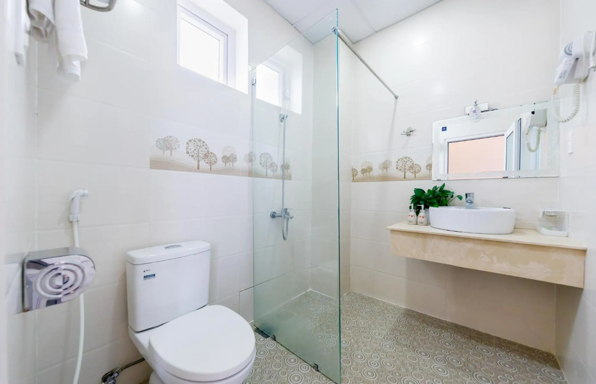 Bathroom in Golden Bee Hotel