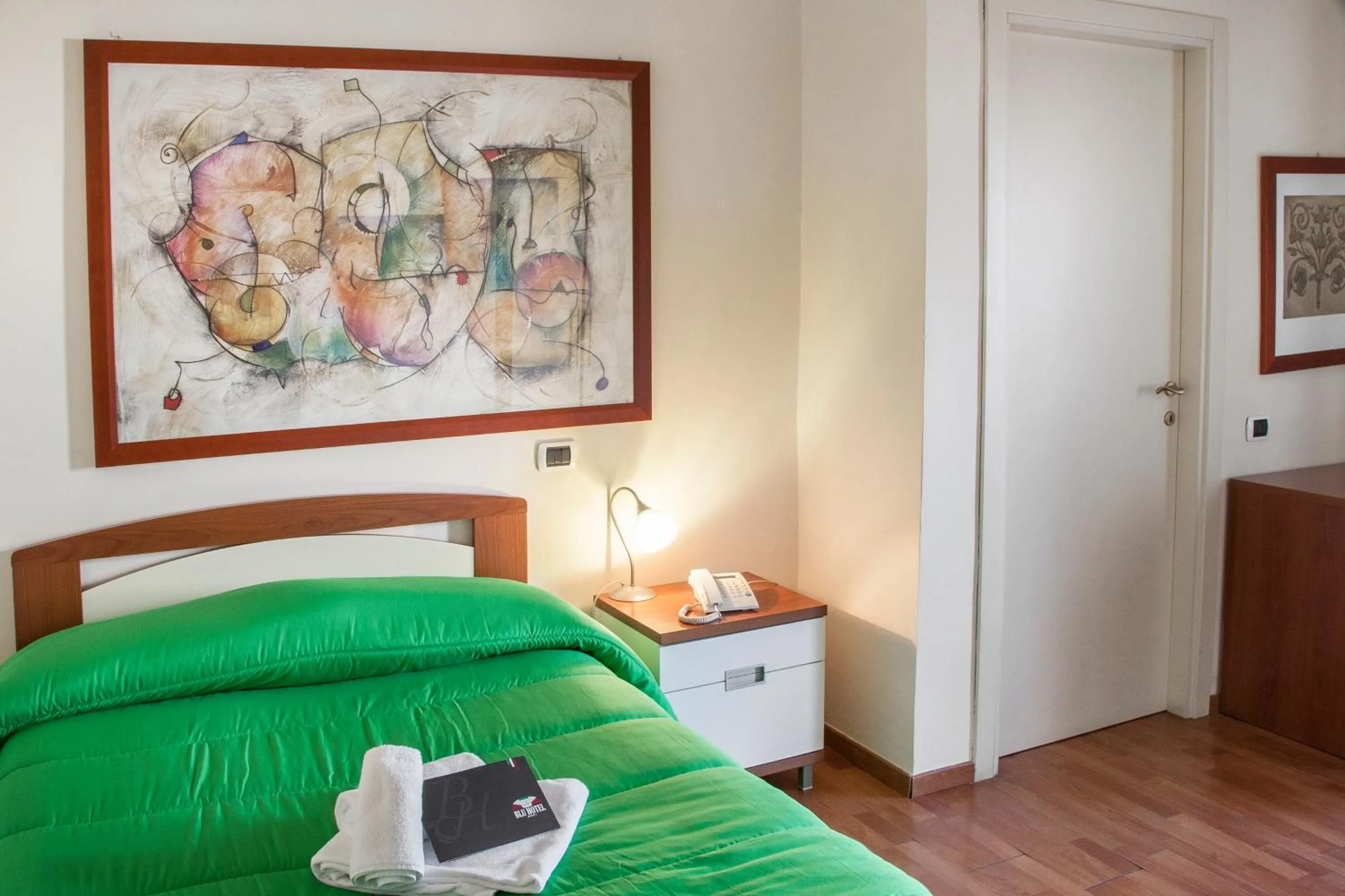 Property logo or sign, Bed in Blu Hotel