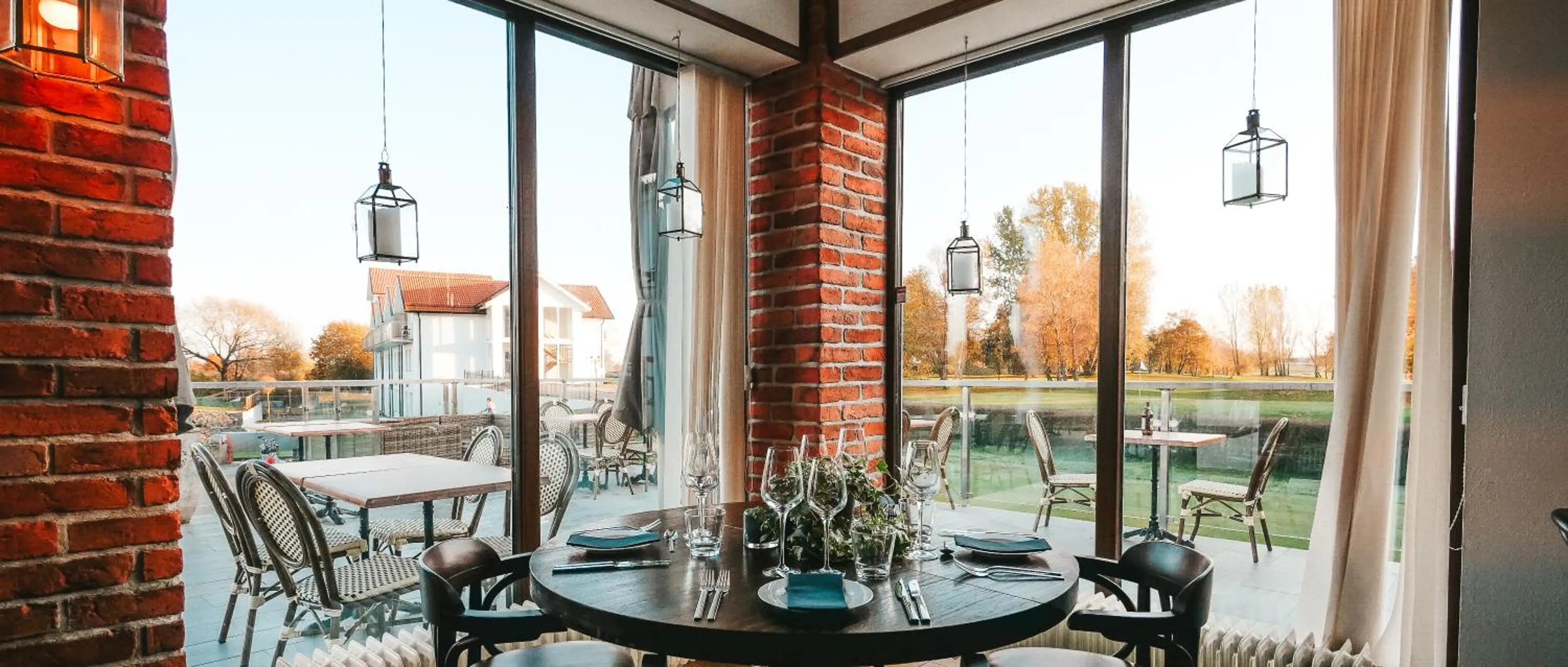 Restaurant/places to eat in Lydinge Resort