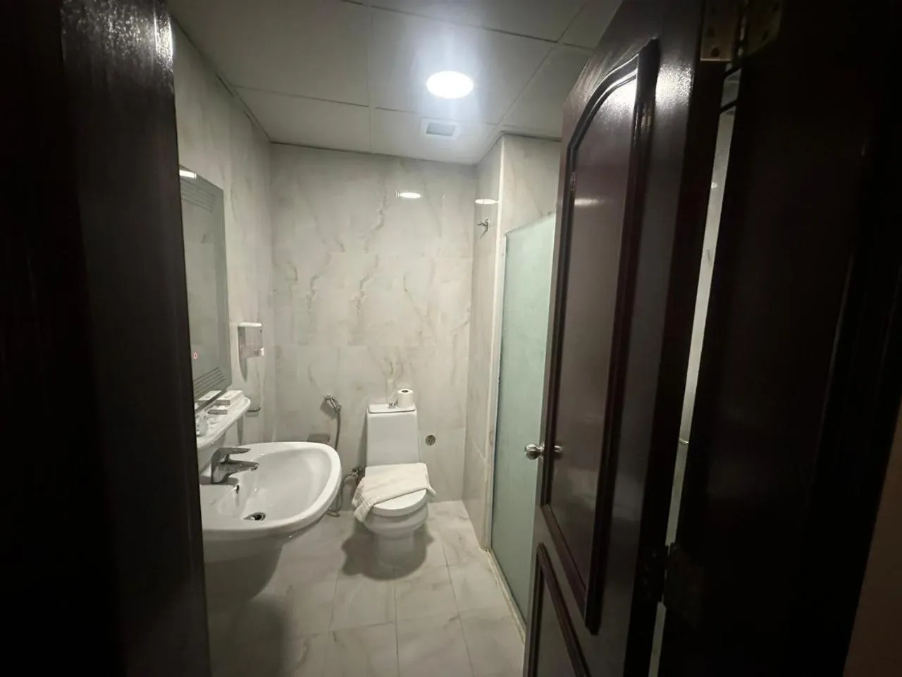 Bathroom in Emaar Elite Al Madina Hotel