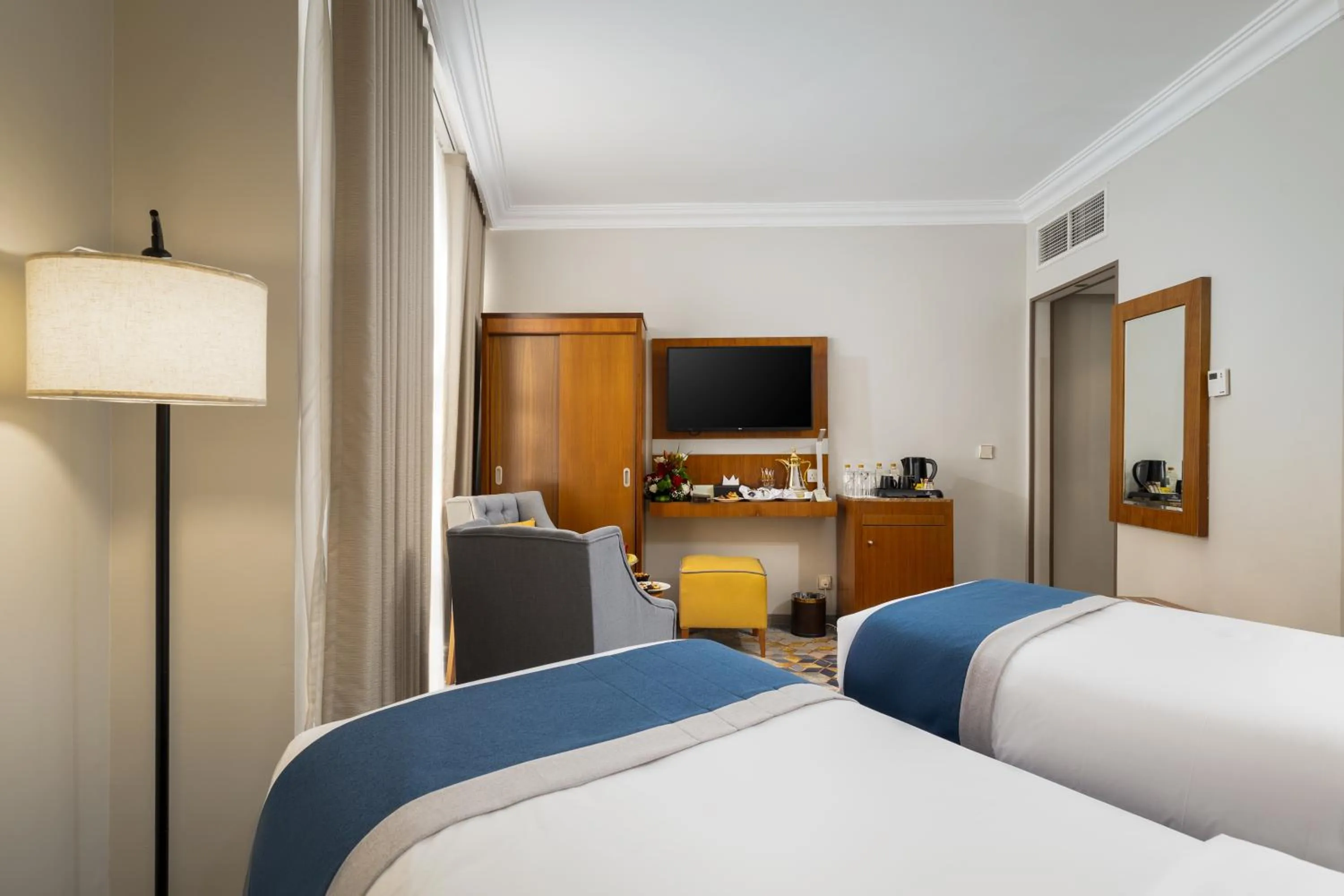 Bedroom, Bed in Emaar Elite Al Madina Hotel