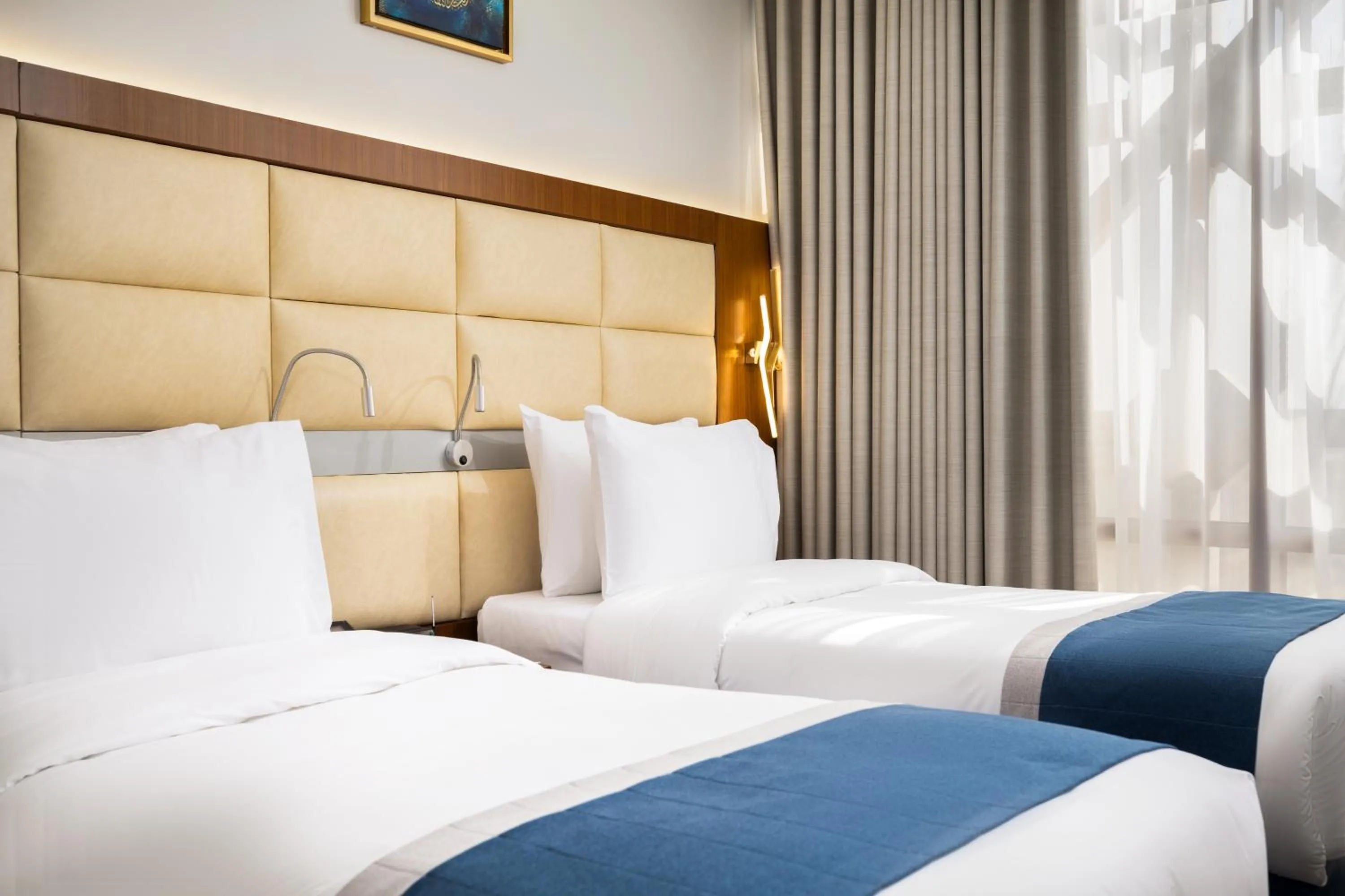 Bedroom, Bed in Emaar Elite Al Madina Hotel