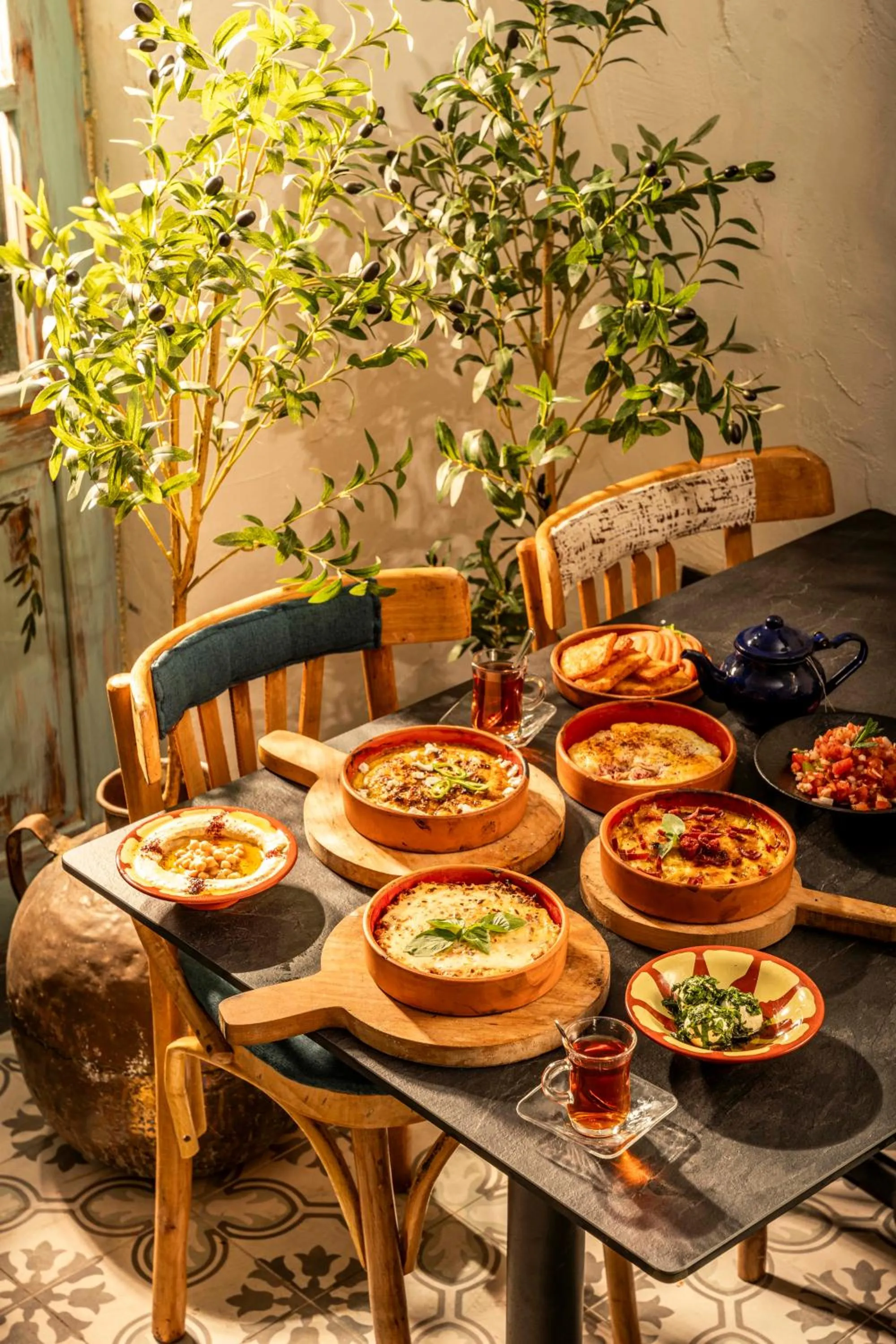 Restaurant/places to eat in Lacosta Hotel