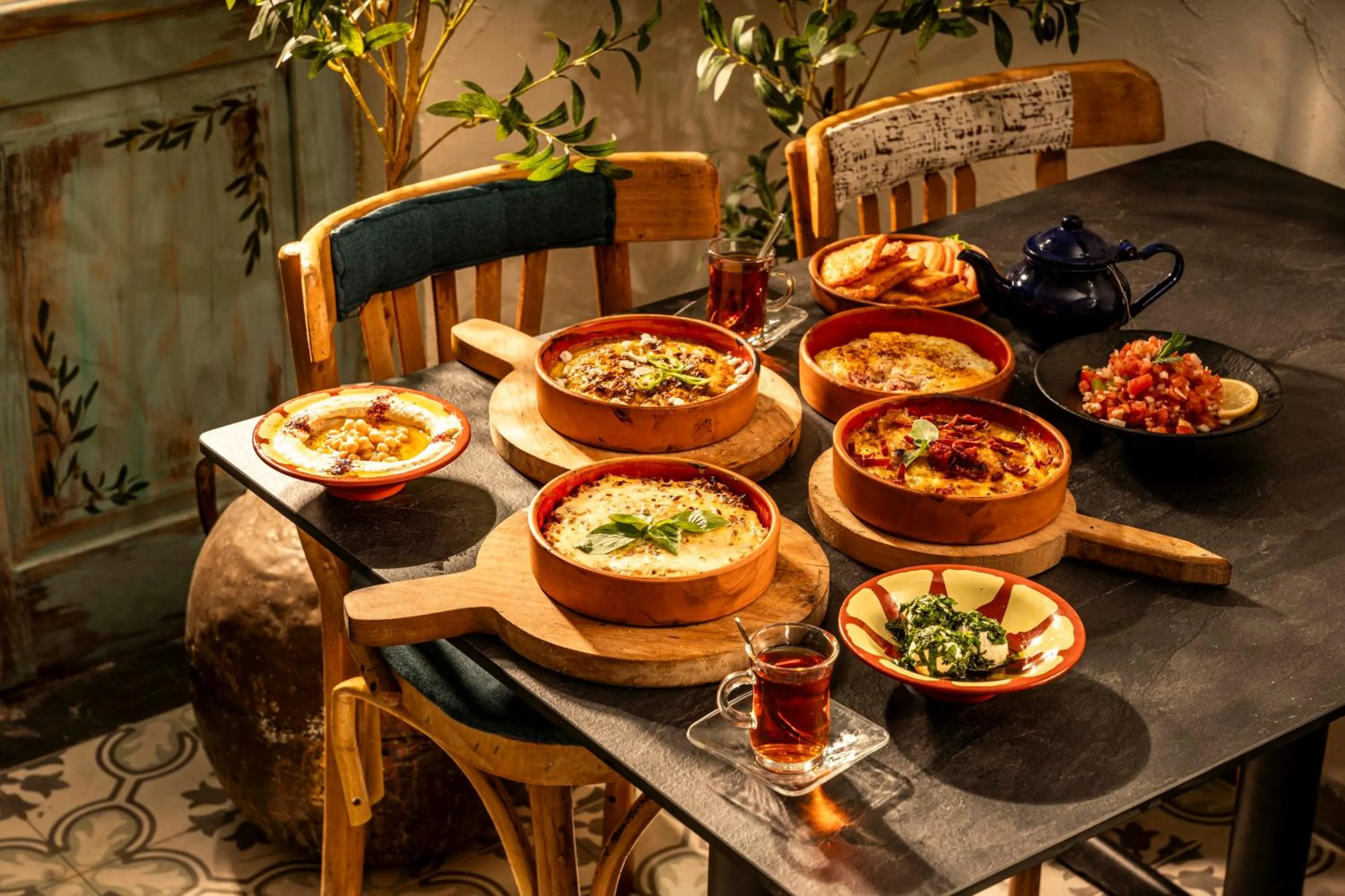 Restaurant/places to eat in Lacosta Hotel