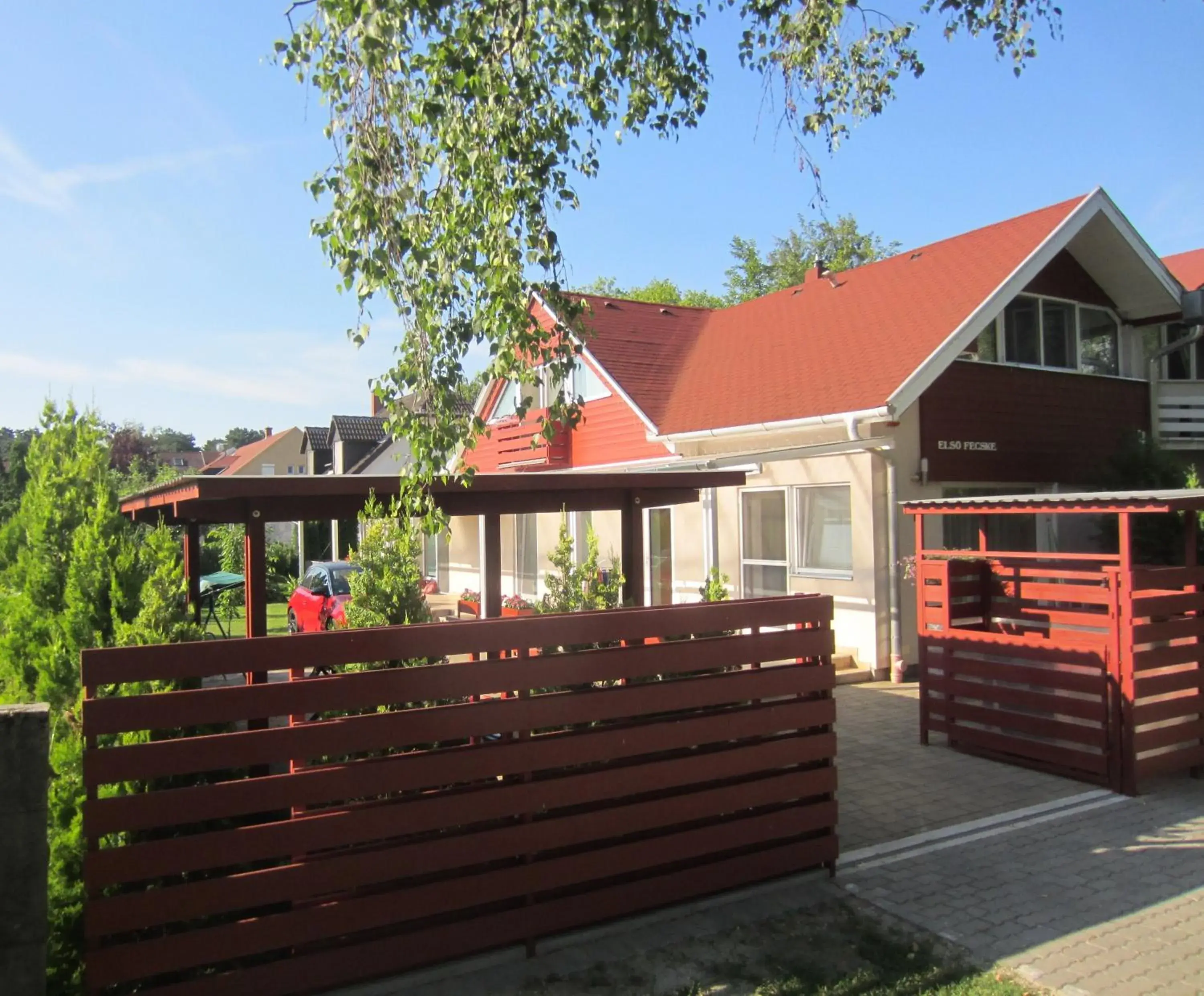 Első Fecske apartmanok Első Fecske apartmanok
