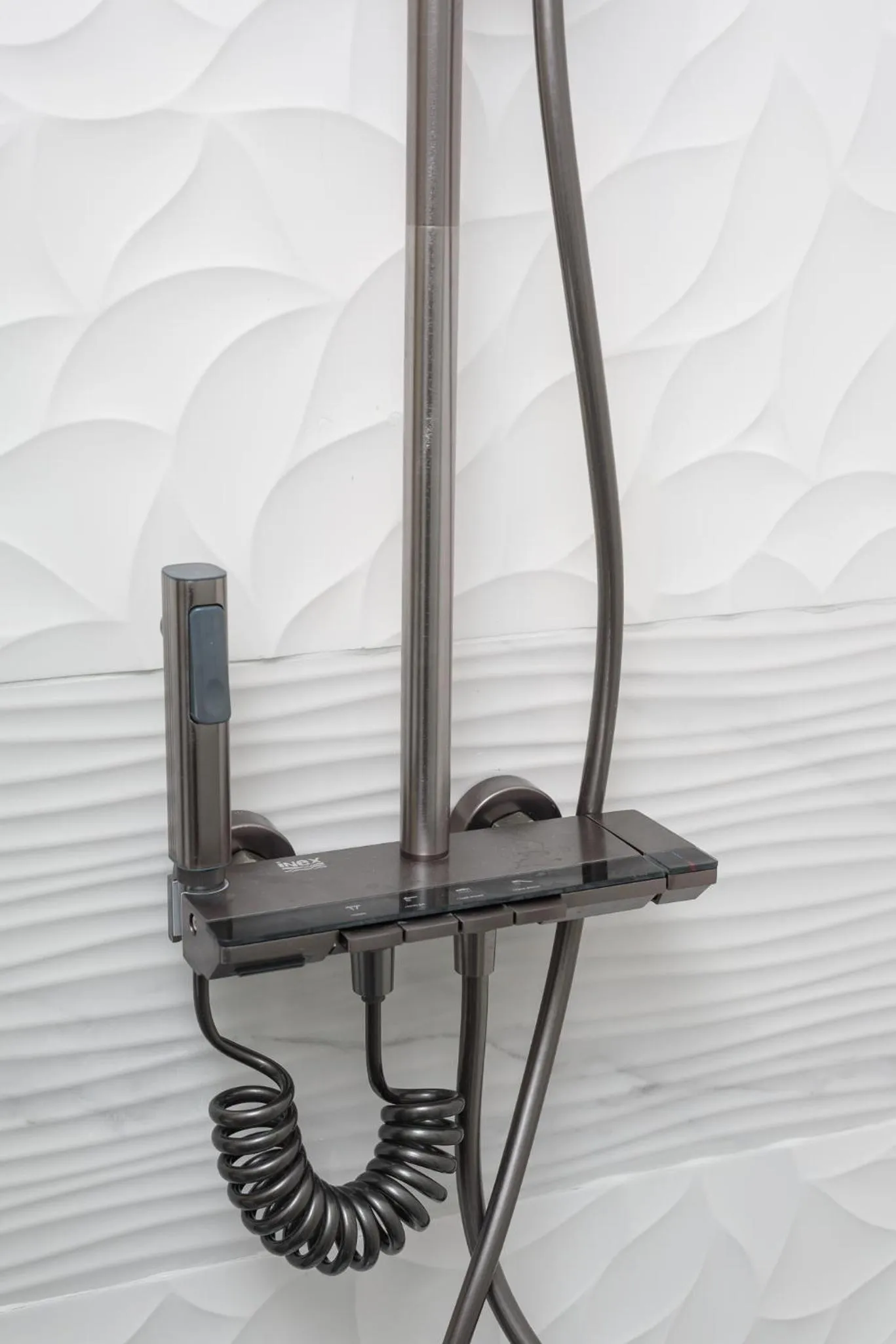 Shower in Maison Vantaggio